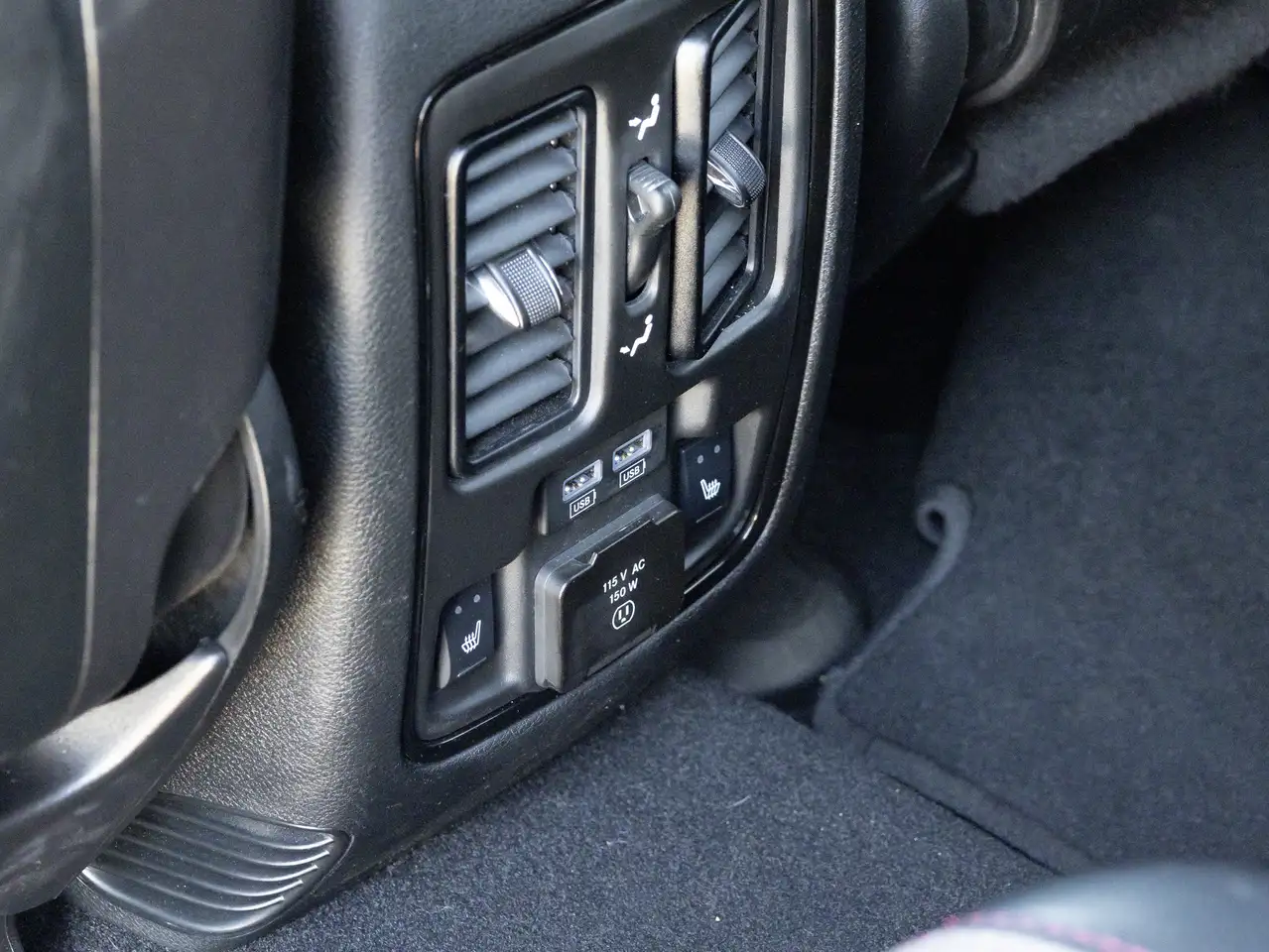 Dodge Durango снимка Dodge Durango