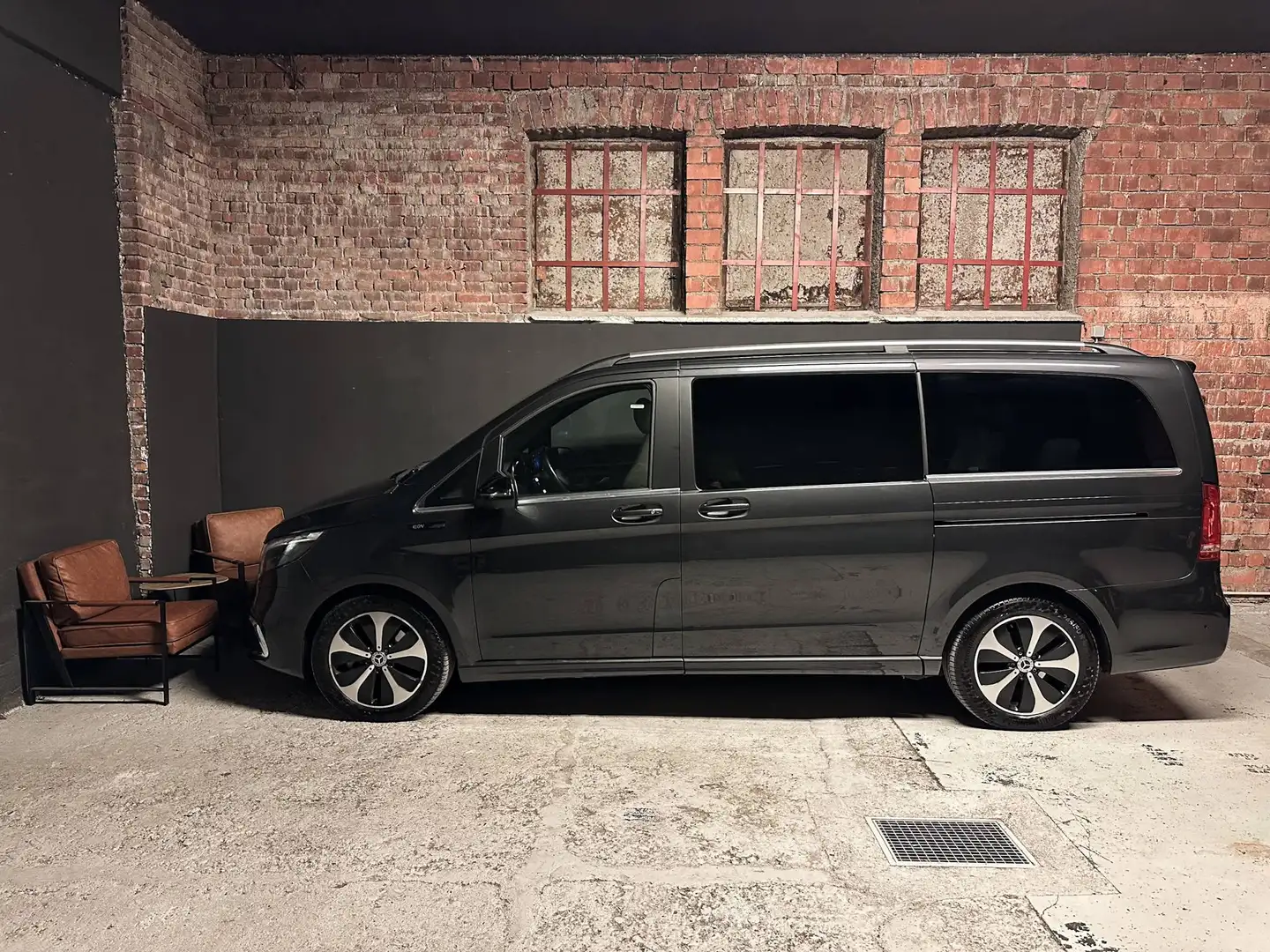 Mercedes-Benz EQV 300 lang/ LEDER/ LED+/ Memory Sitze/ 360°KAMERA Schwarz - 2