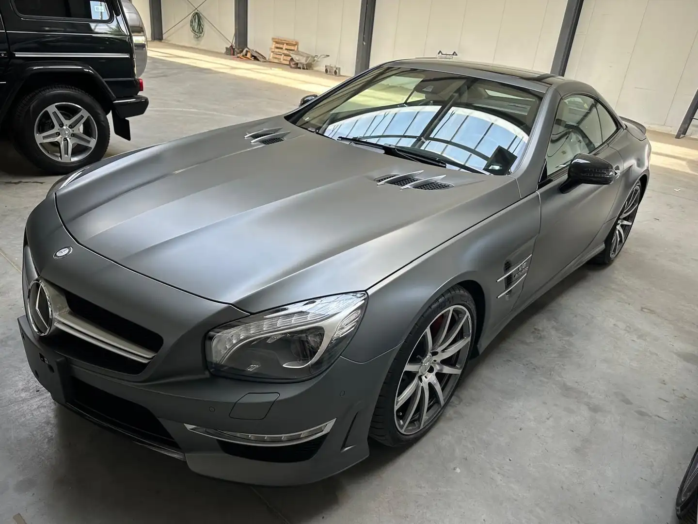 Mercedes-Benz SL 63 AMG Roadster Designo Magno Lackierung Grau - 1
