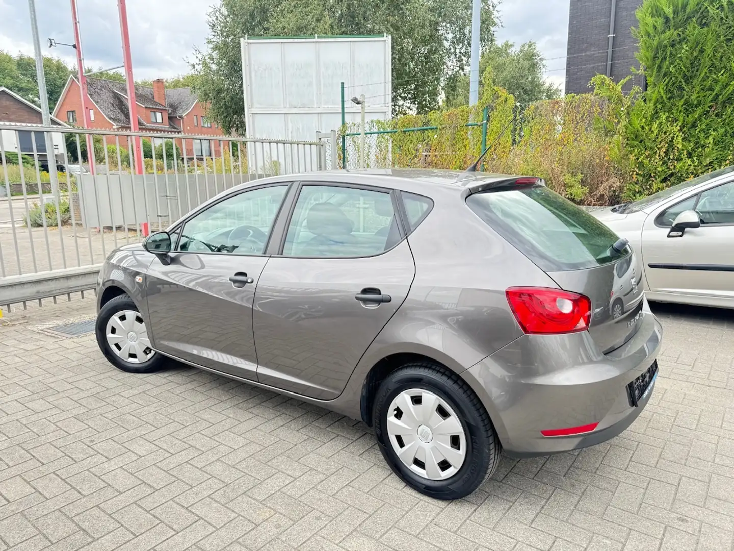 SEAT Ibiza 1.2i Benzine 12V Reference ** 1 JAAR GARANTIE ** Gris - 2