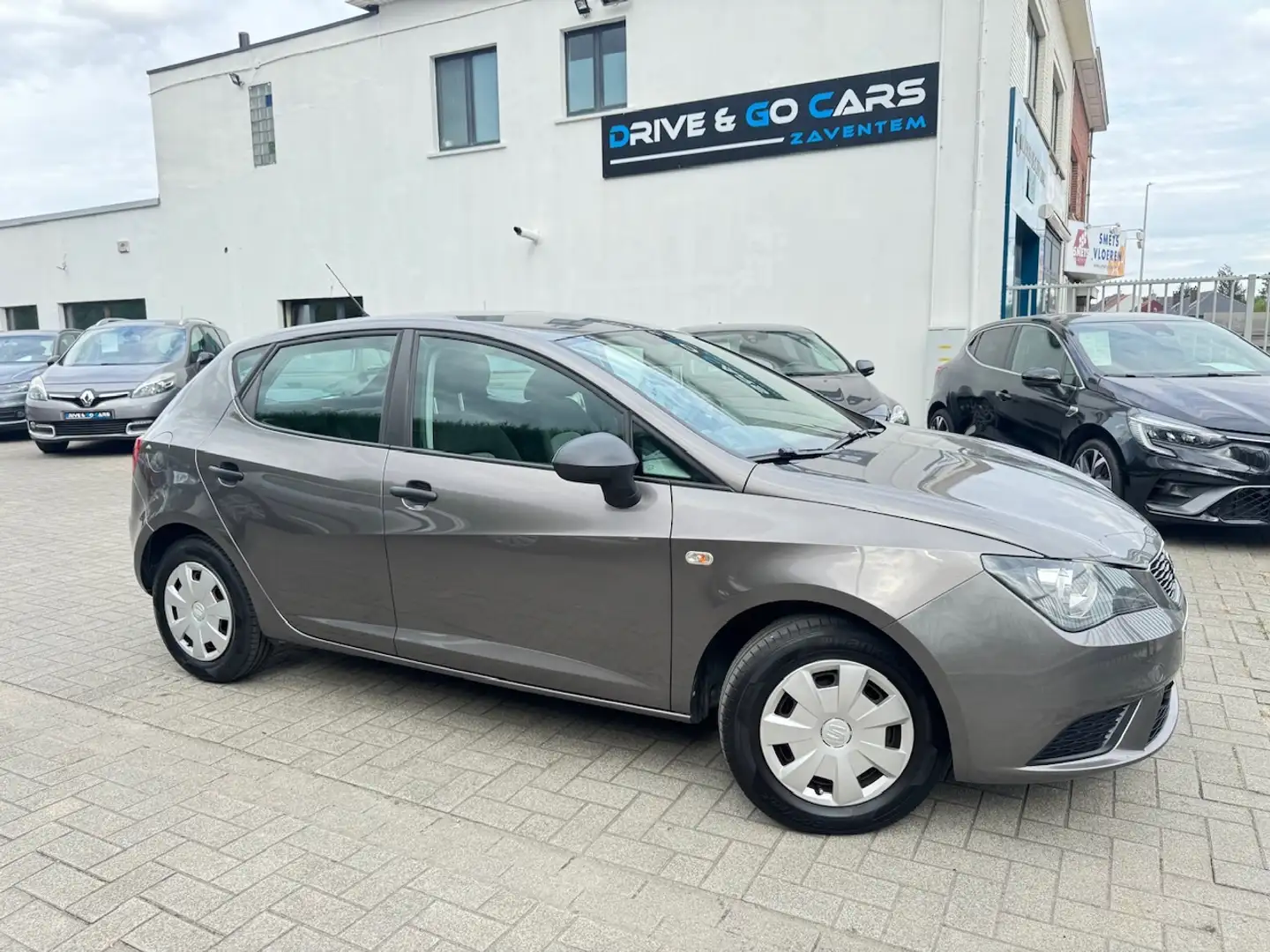 SEAT Ibiza 1.2i Benzine 12V Reference ** 1 JAAR GARANTIE ** Gris - 1