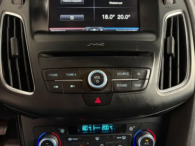 Ford Focus view 16