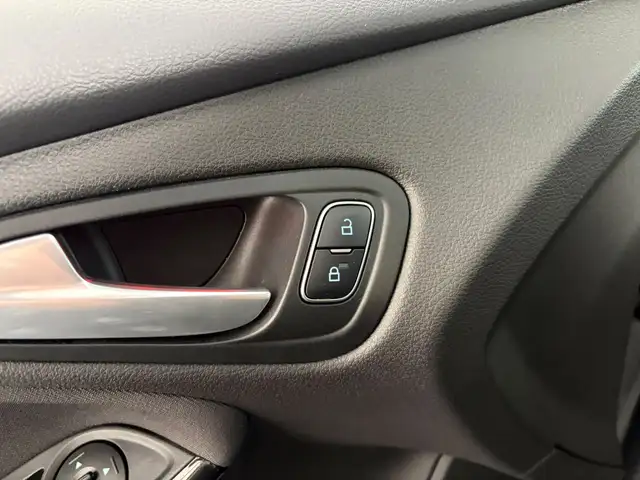 Ford Focus view 7