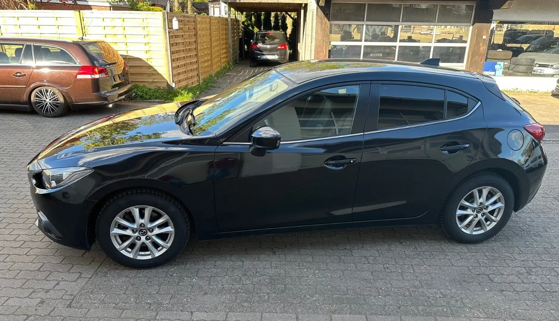 Mazda 3 Lim. Center-Line - nur 84.000km - aus. 1.Hand Noir - 2