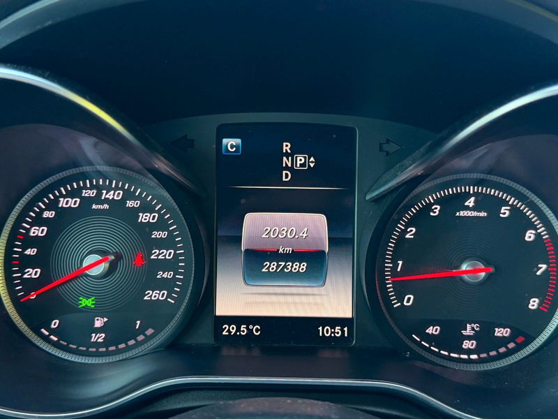 Mercedes-Benz C 180 AVANTGARDE — photo 14
