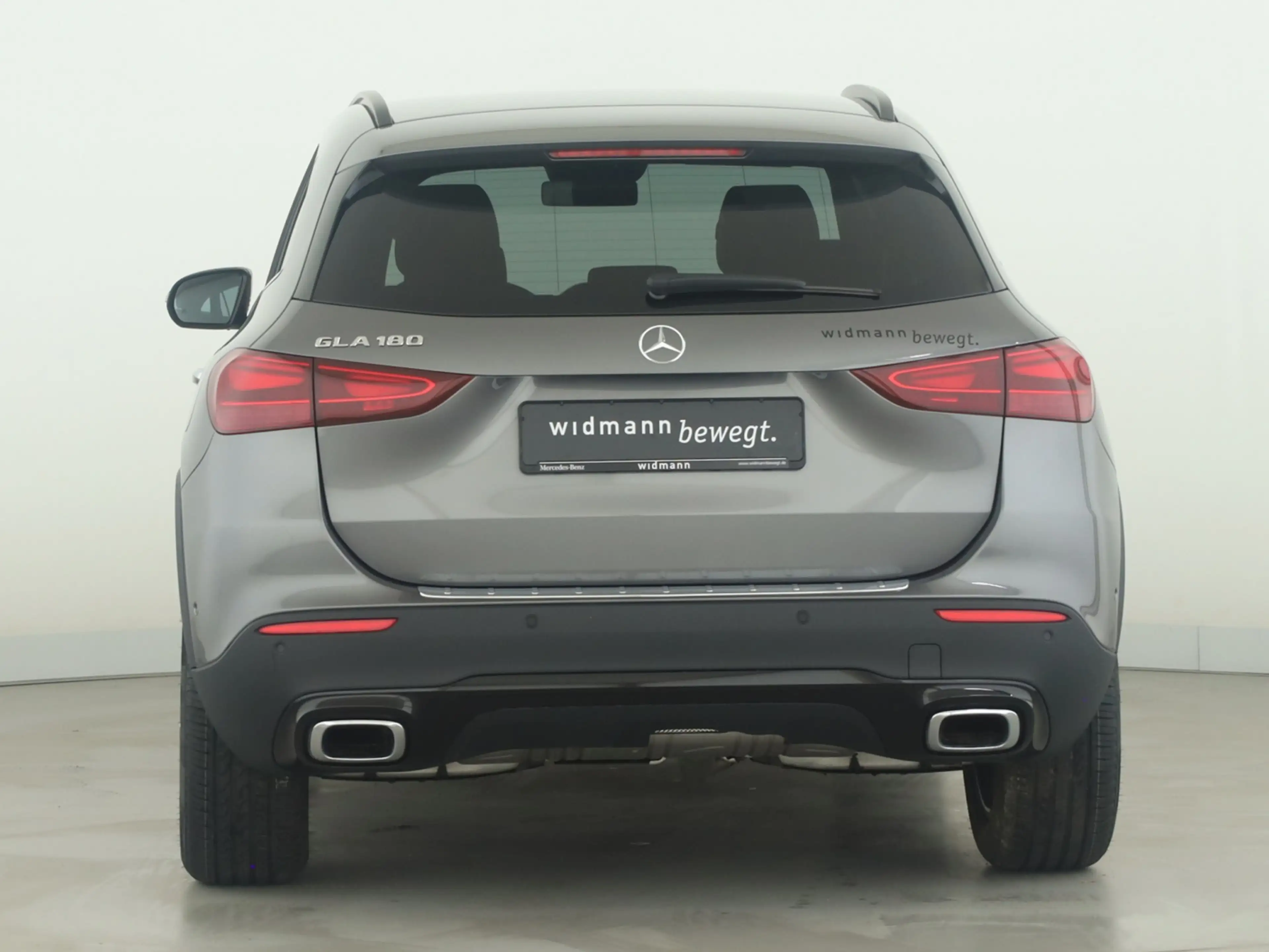 Mercedes-Benz GLA 180 360 ACC AHK AUT DynLicht Fernlichtass. — photo 4