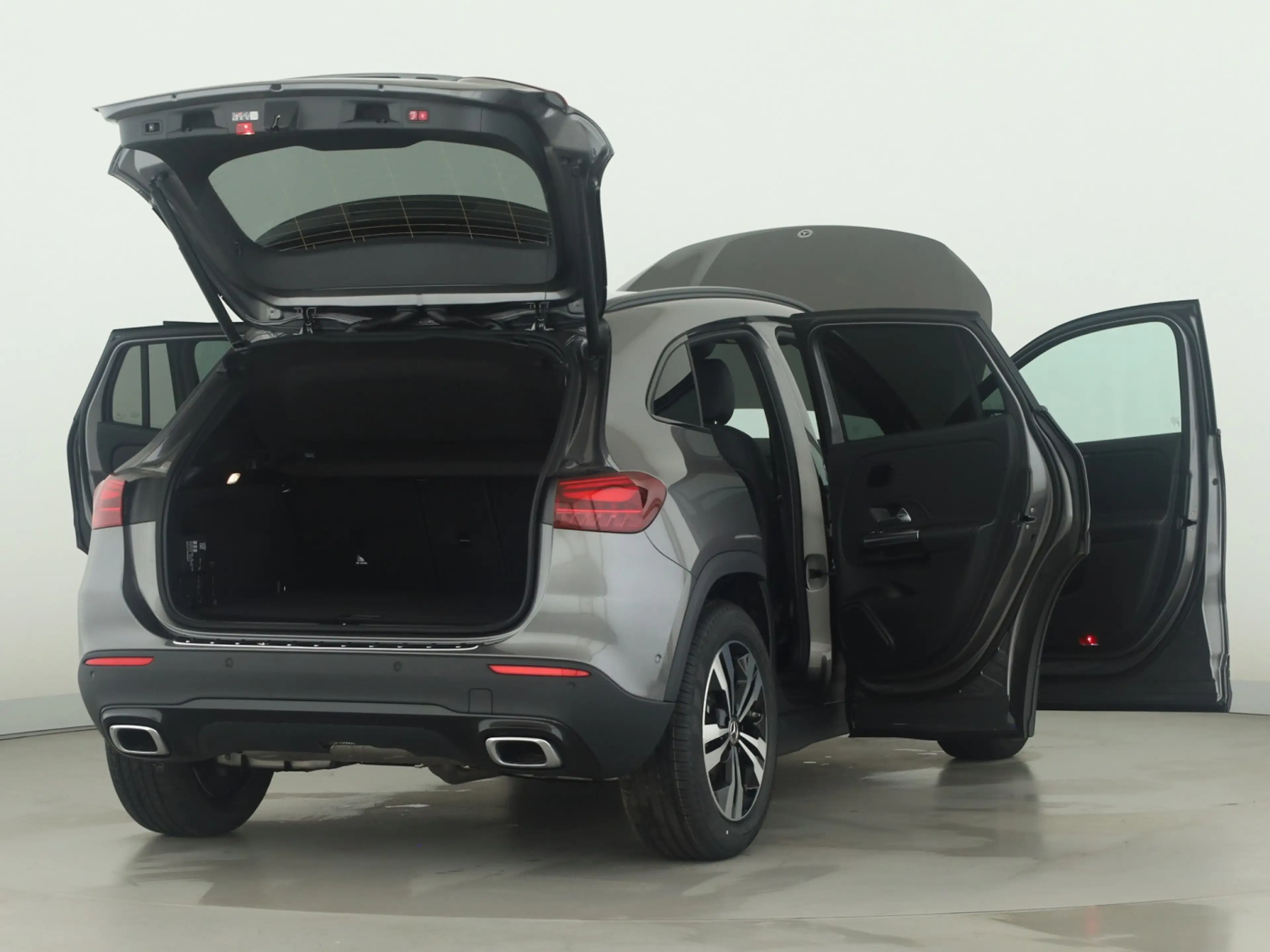 Mercedes-Benz GLA 180 360 ACC AHK AUT DynLicht Fernlichtass. — photo 9