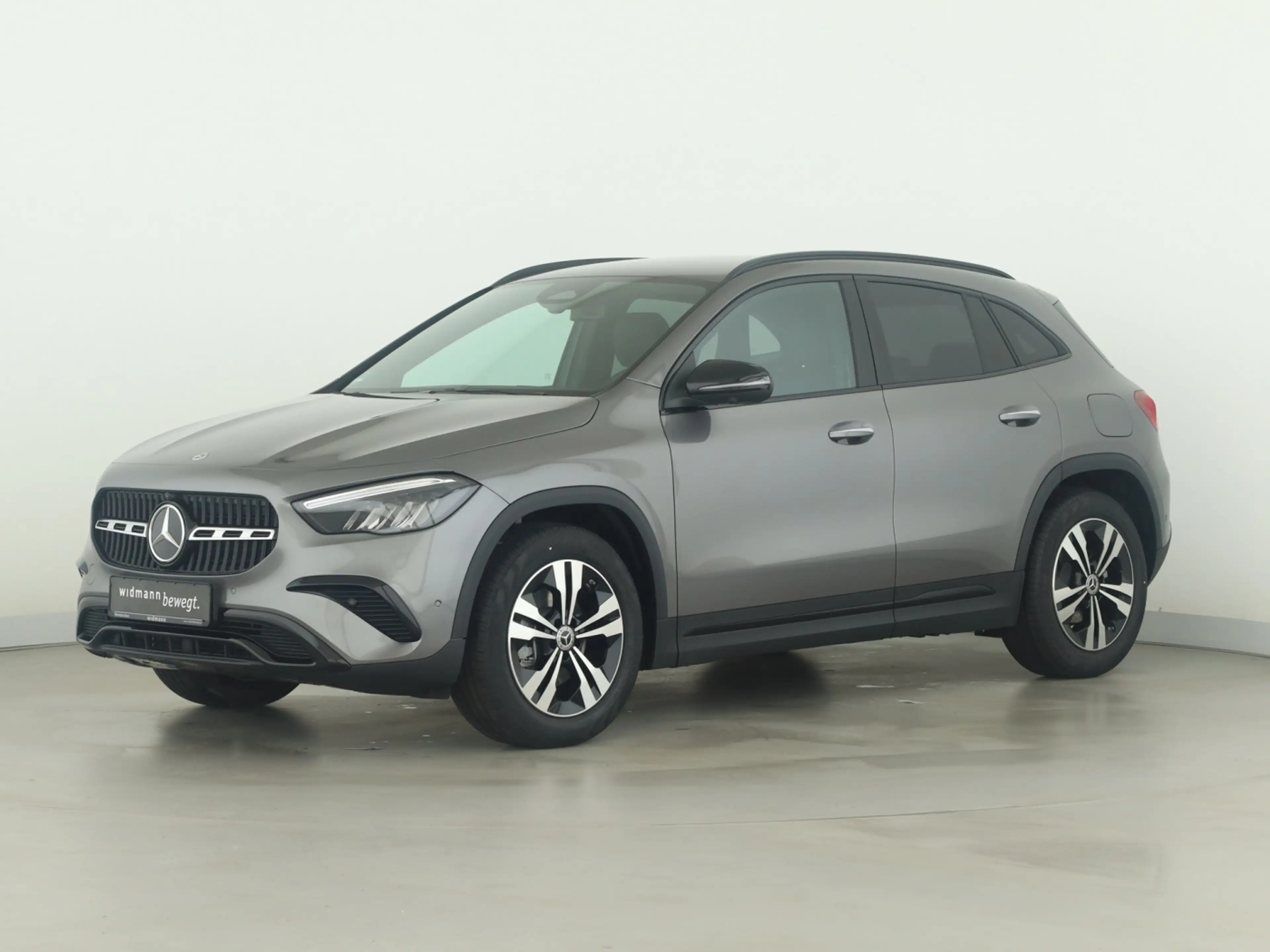 Mercedes-Benz GLA 180 360 ACC AHK AUT DynLicht Fernlichtass. — photo 5
