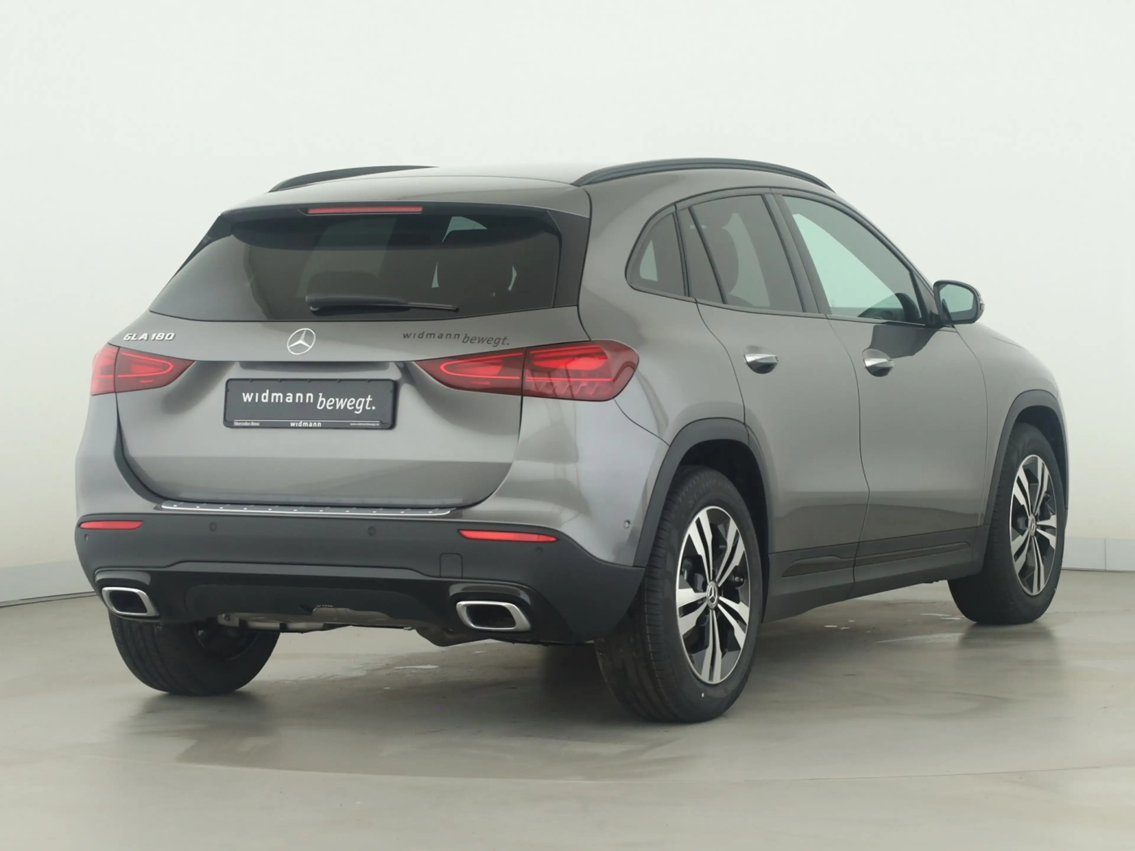 Mercedes-Benz GLA 180 360 ACC AHK AUT DynLicht Fernlichtass. — photo 2