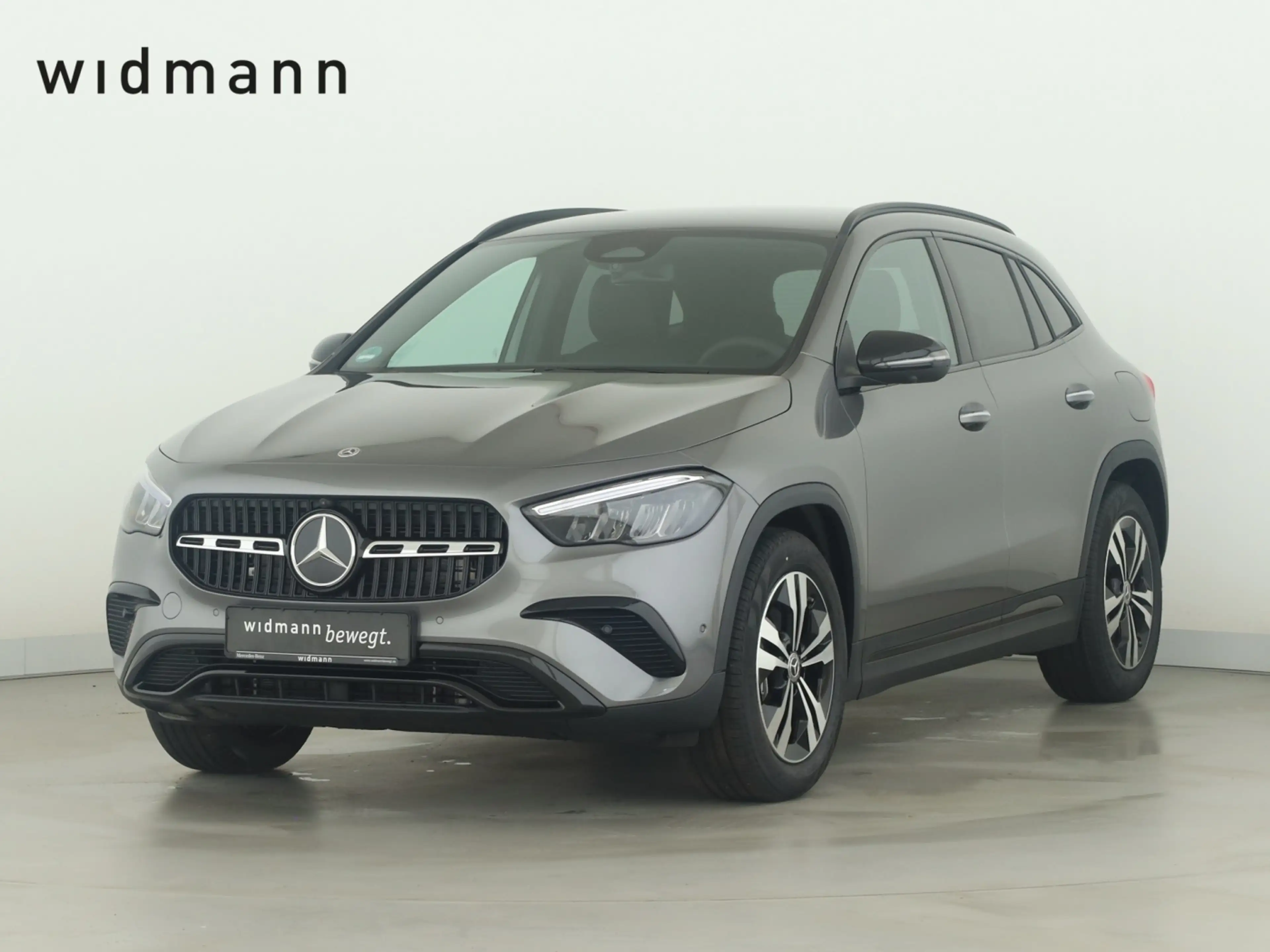 Mercedes-Benz GLA 180 360 ACC AHK AUT DynLicht Fernlichtass.