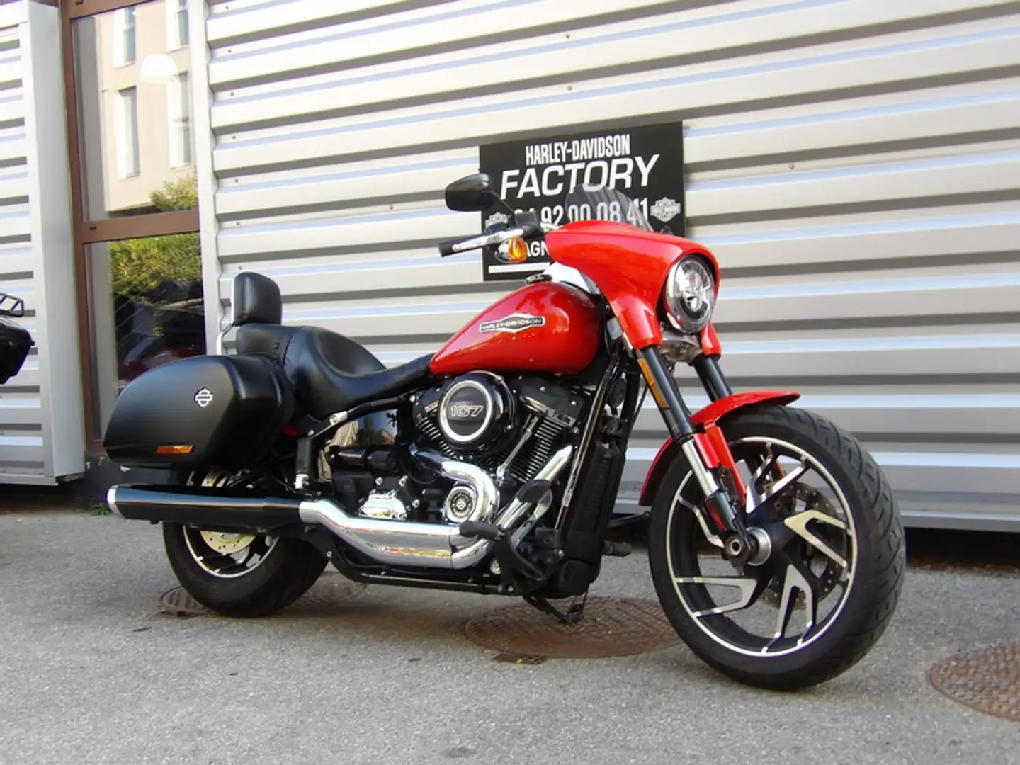 Harley-Davidson Sport Glide Oranžová - 2