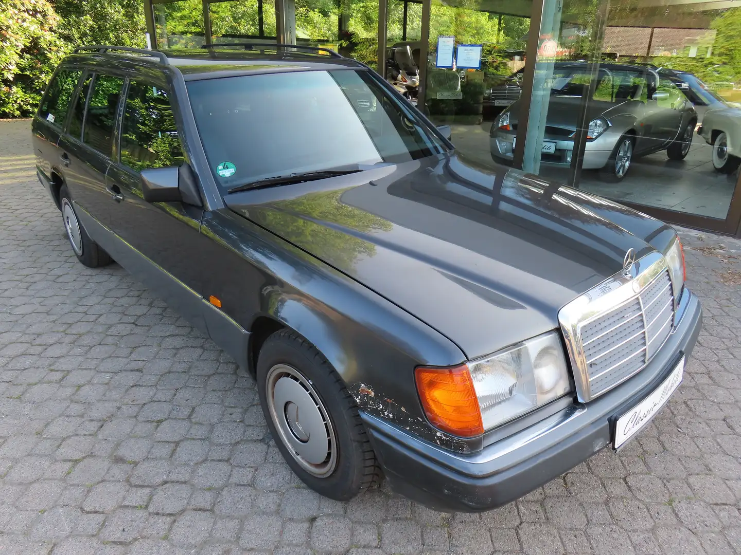 Mercedes-Benz E 200 TE W124 *Klimaautomatik*5-Gang*24 Jahre eine Hand* Noir - 1