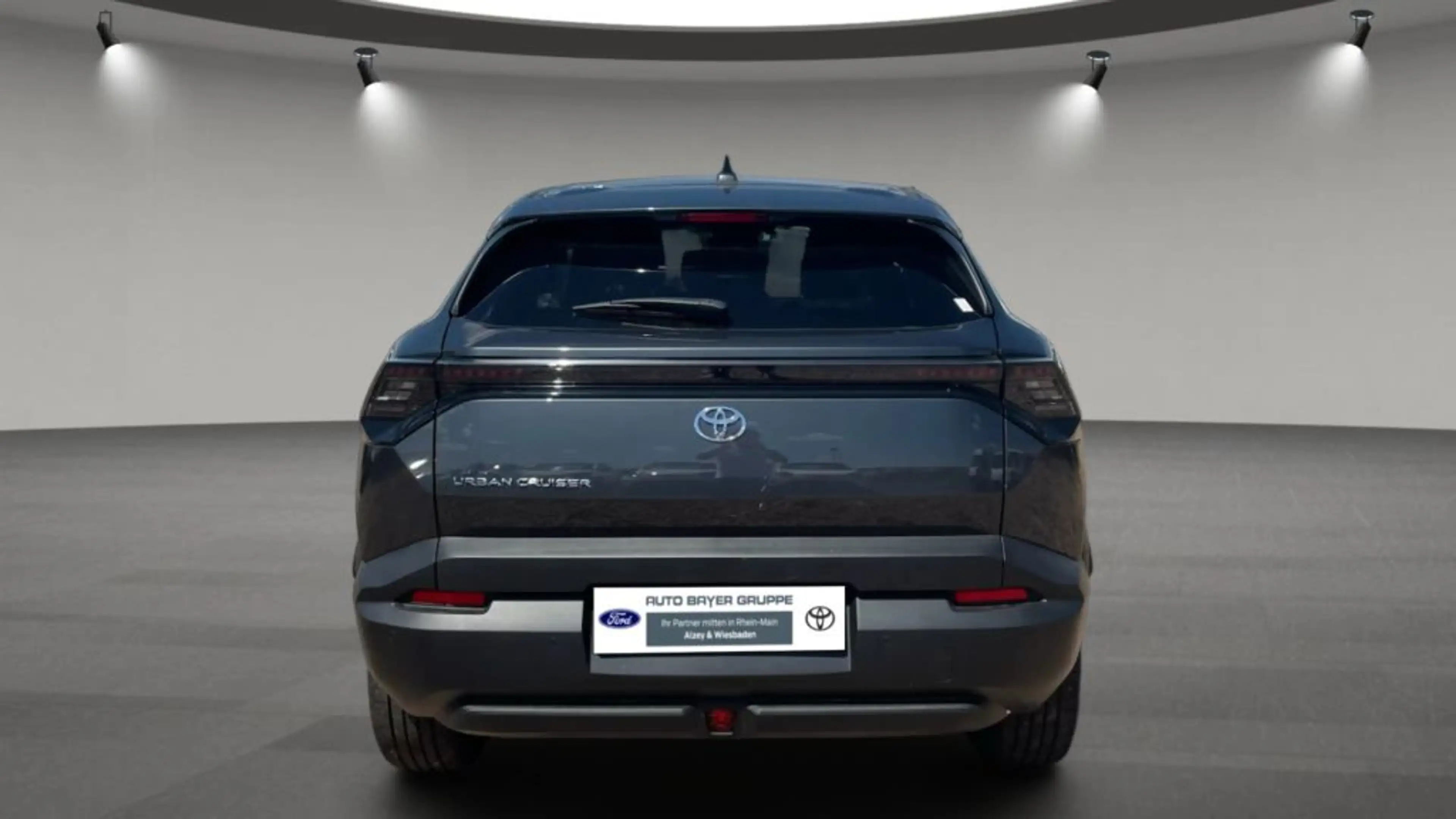 Toyota Urban Cruiser 61kWh Lounge — photo 4