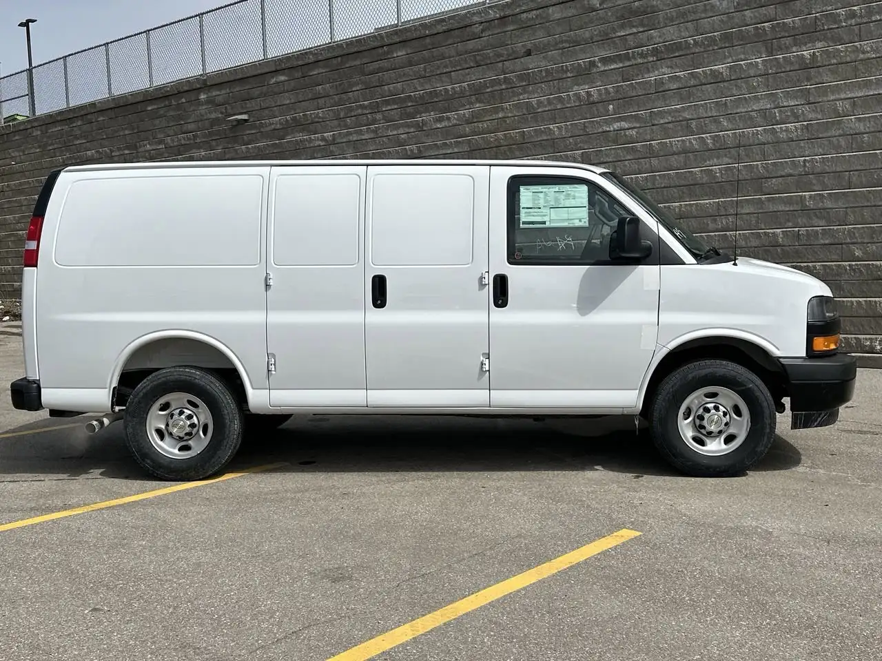 Chevrolet Express 2500 снимка Chevrolet Express 2500
