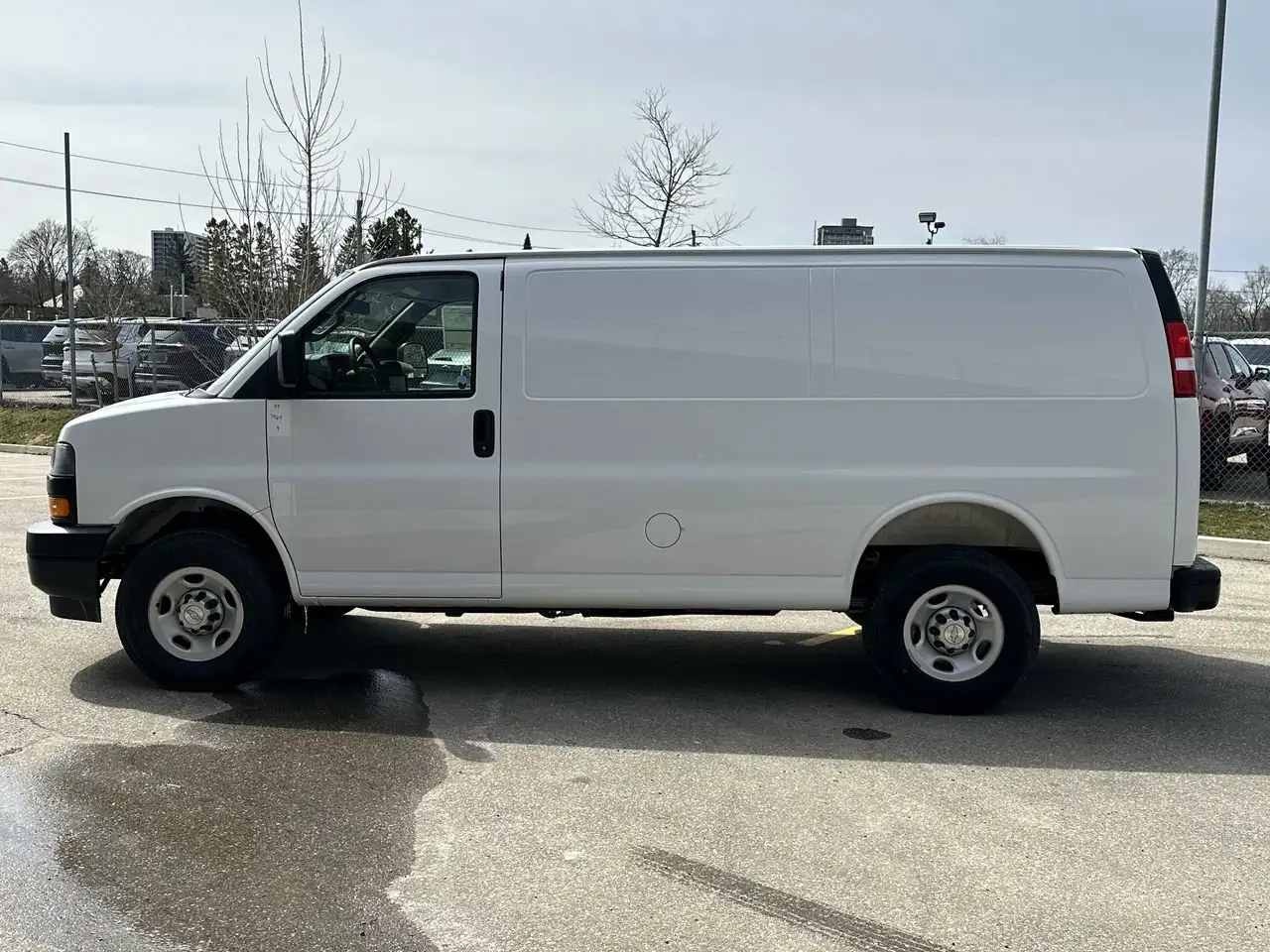 Chevrolet Express 2500 снимка Chevrolet Express 2500