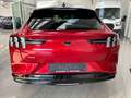 Ford Mustang Mach-E 76 kWh Premium AWD Rouge - thumbnail 3