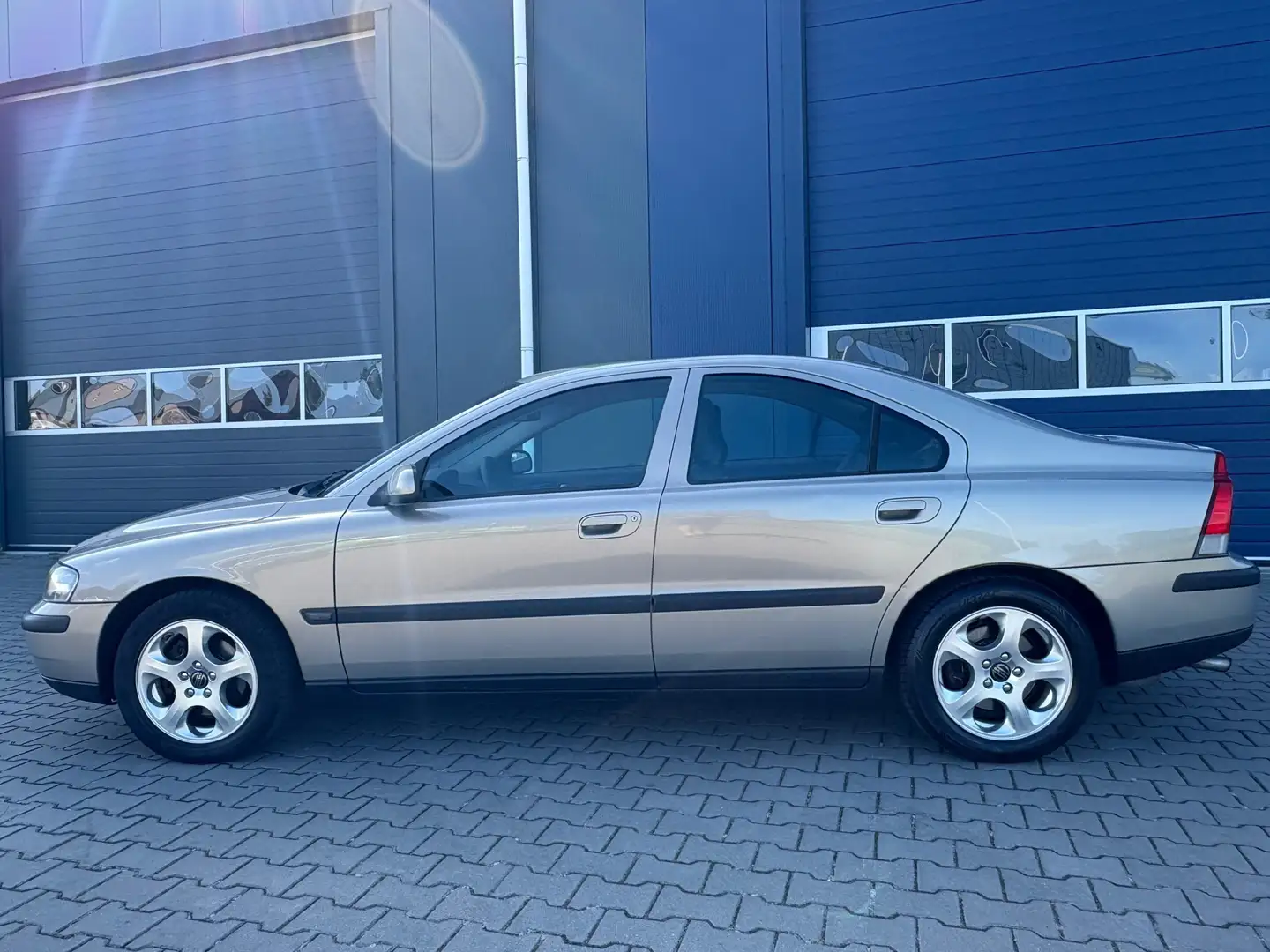 Volvo S60 2.4 Edition Airco Cruise controle!!! Beige - 2