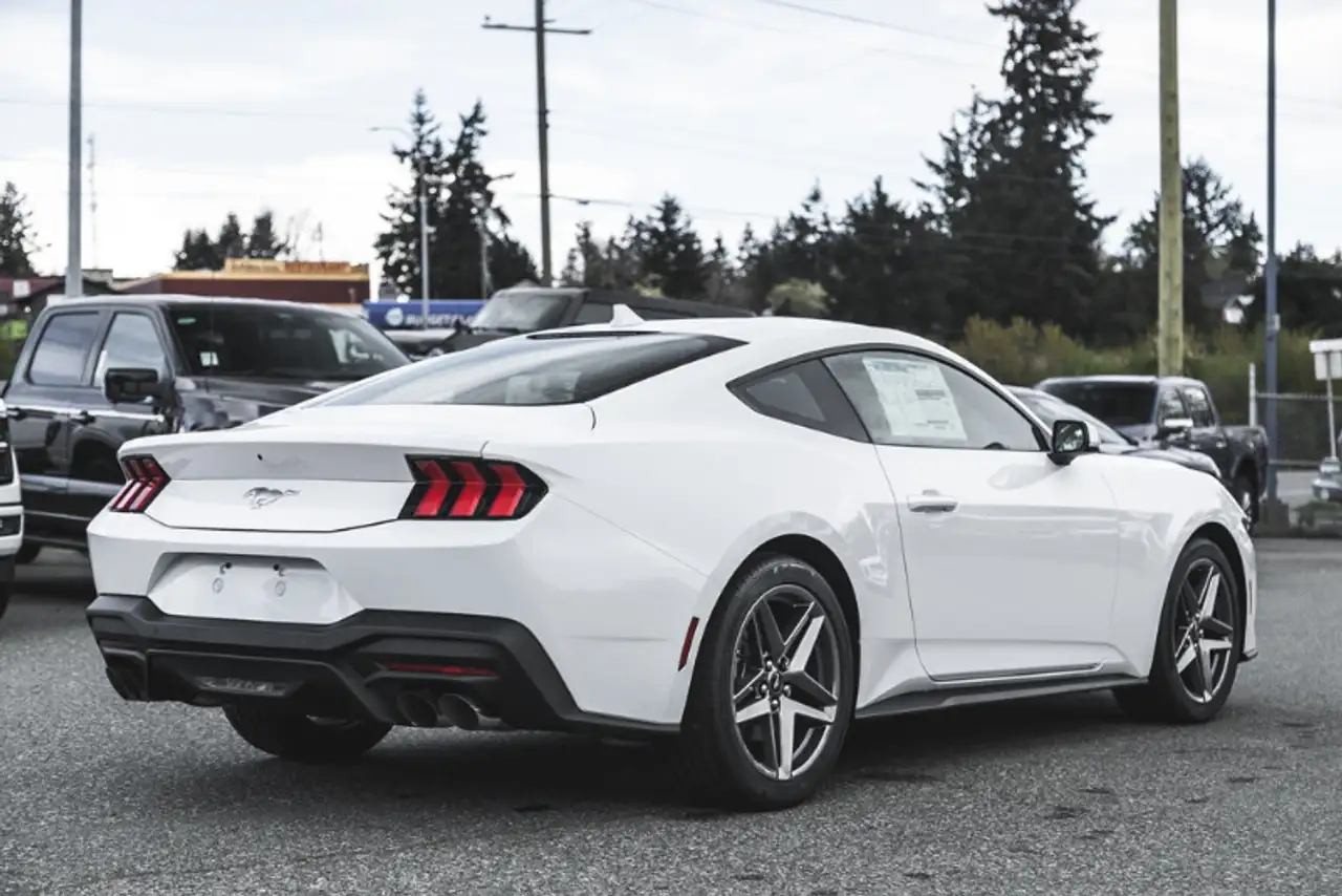 Ford Mustang снимка Ford Mustang