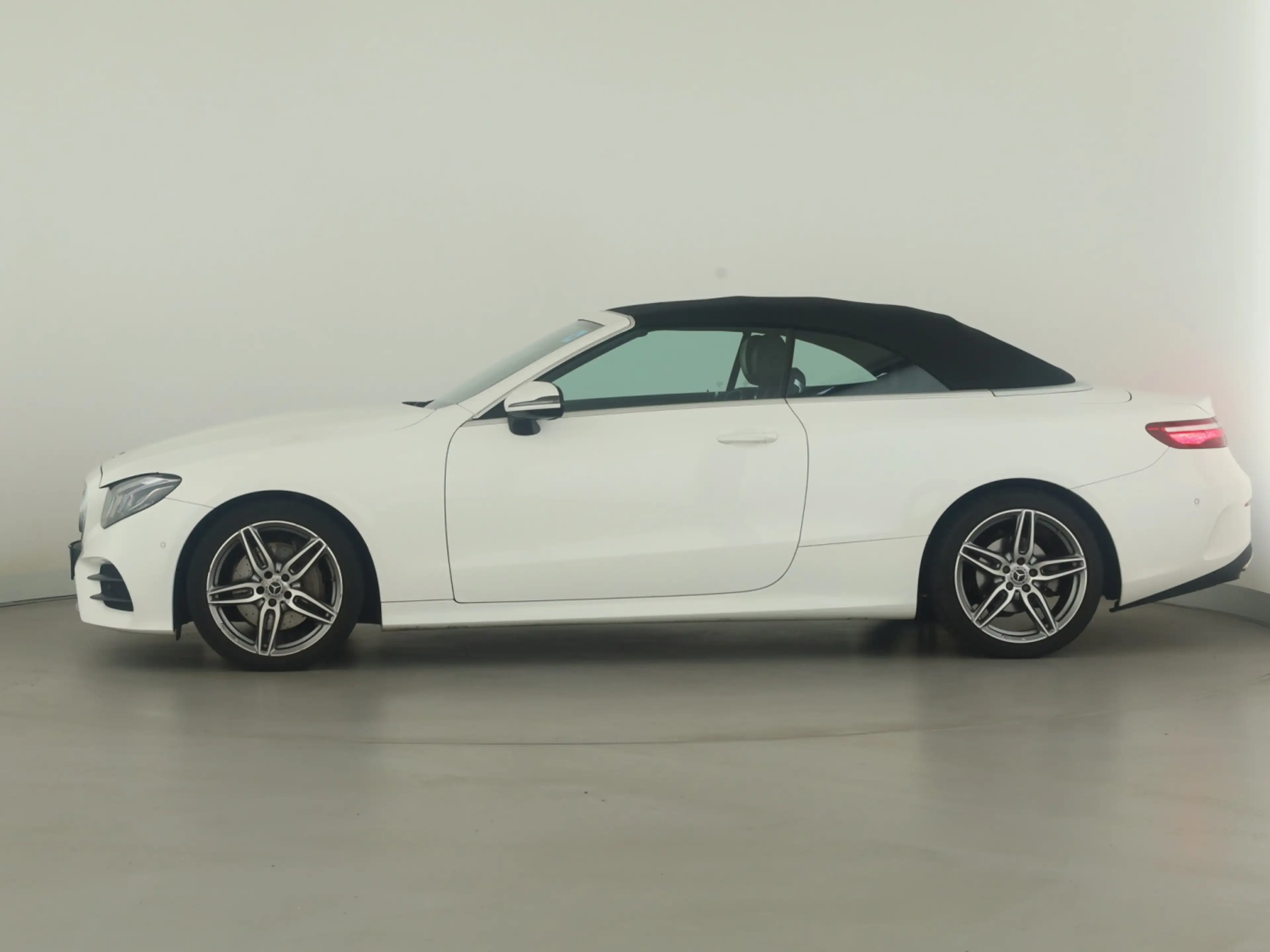 Mercedes-Benz E 200 Cabrio AMG-Line*Airscarf*Aircap*Sitzklima* — photo 7