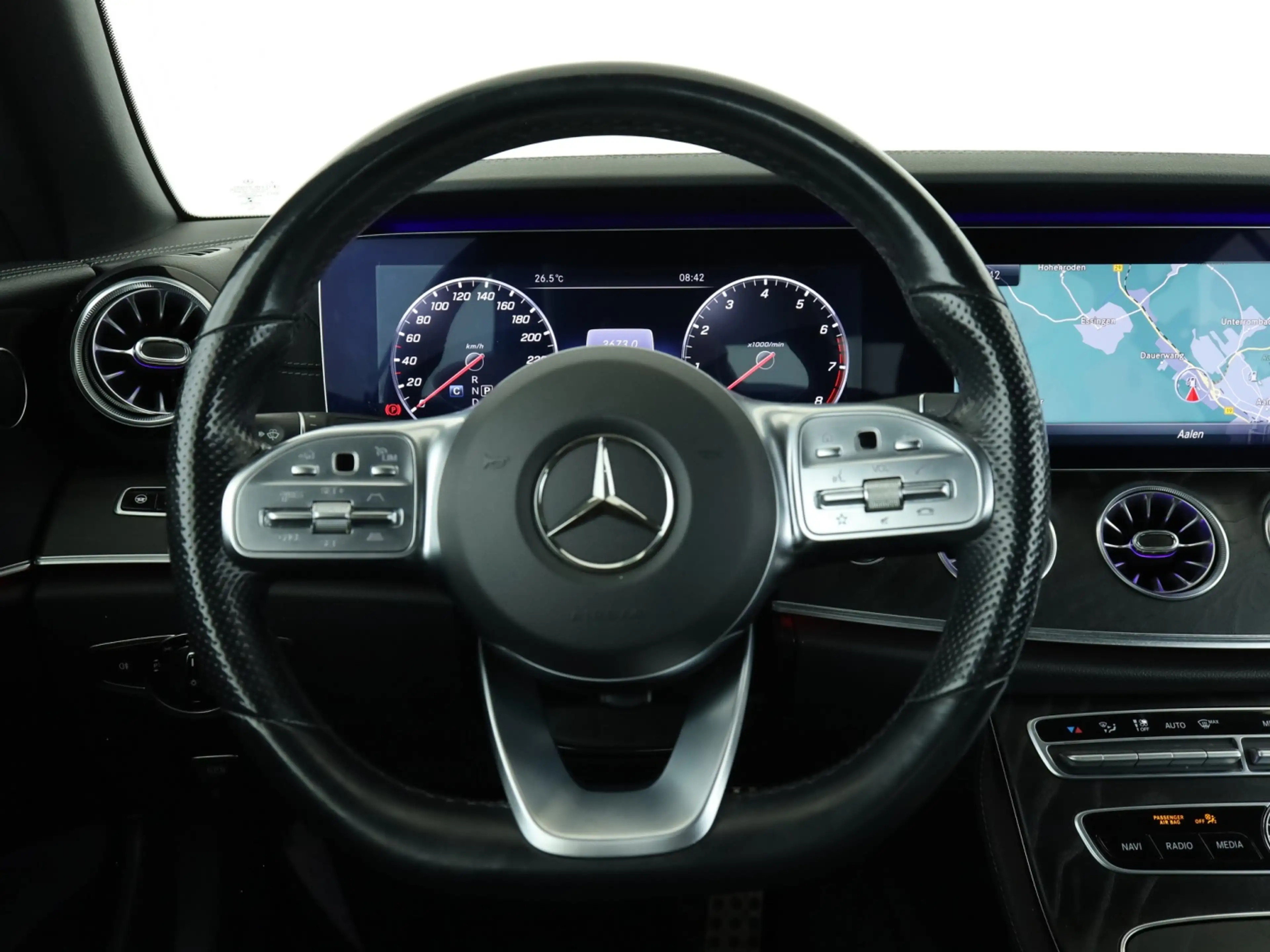 Mercedes-Benz E 200 Cabrio AMG-Line*Airscarf*Aircap*Sitzklima* — photo 11