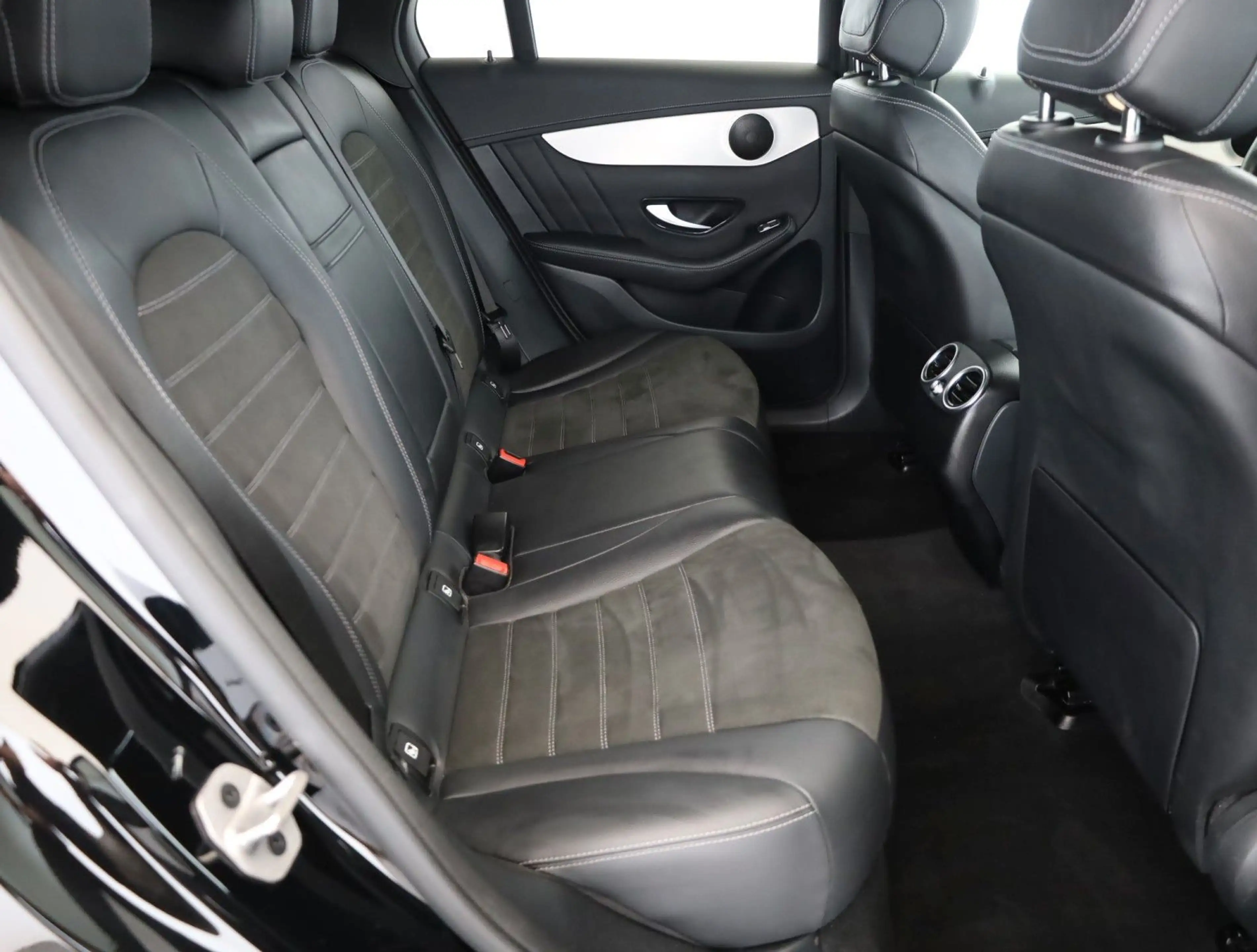 Mercedes-Benz GLC 220 d Coupe AMG-Line 4Matic+19erLM+Kamera — photo 11