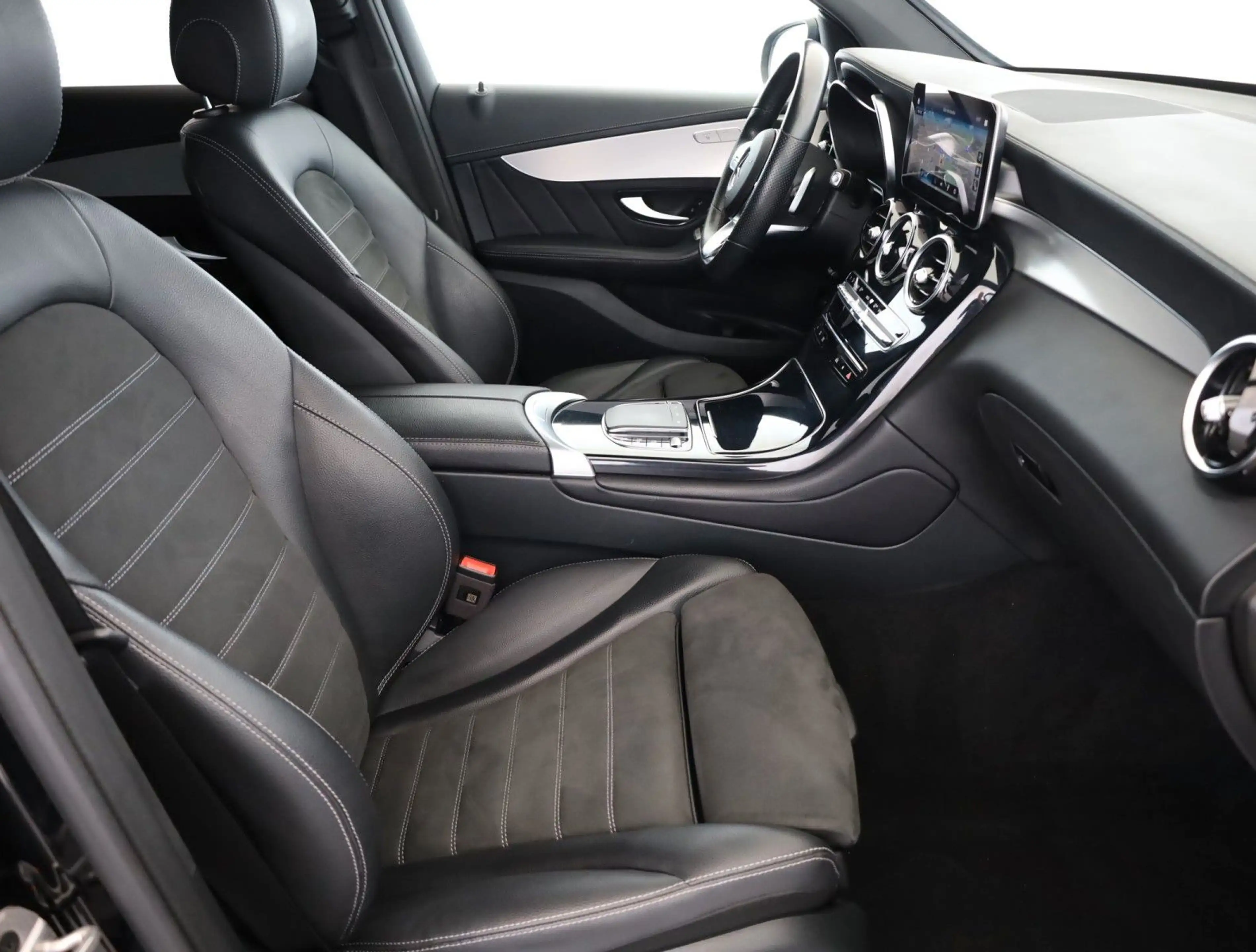 Mercedes-Benz GLC 220 d Coupe AMG-Line 4Matic+19erLM+Kamera — photo 10