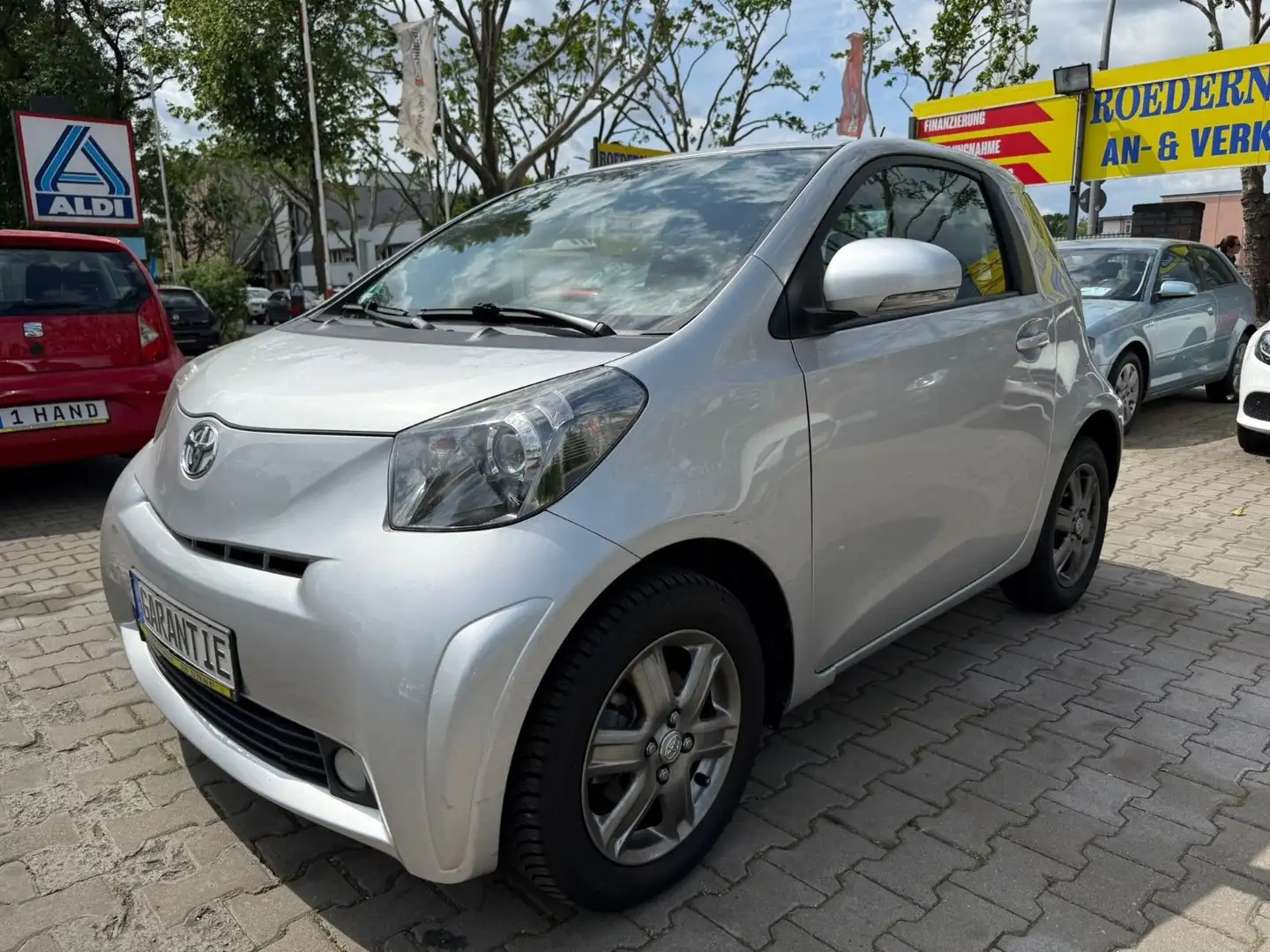 Toyota iQ iQ + Argento - 1