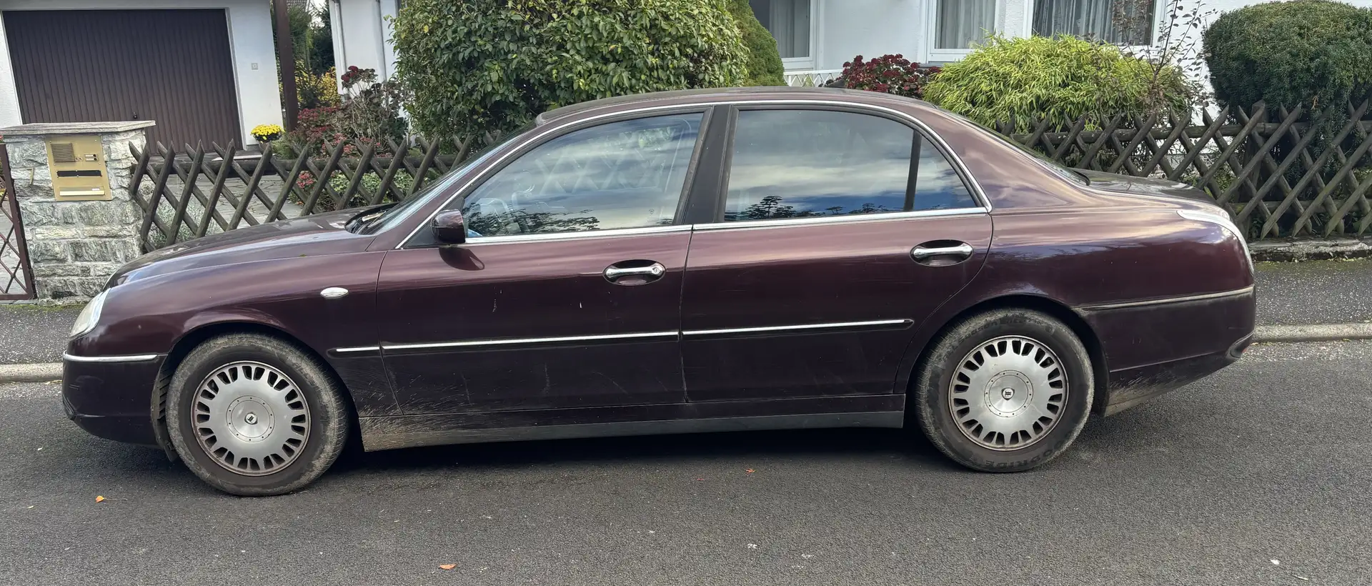 Lancia Thesis 2.4 20V Comfortronic Emblema Rot - 2