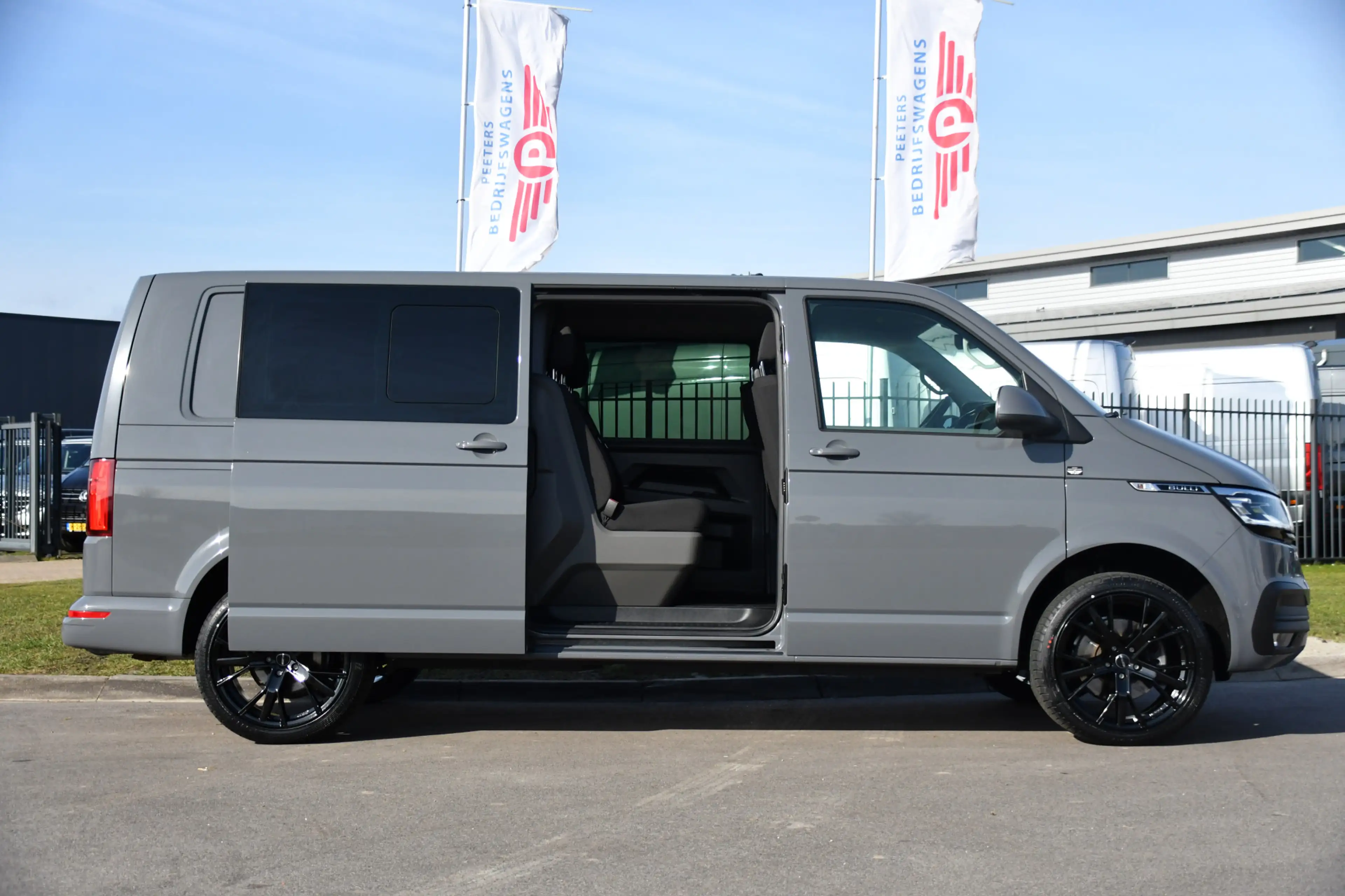 Volkswagen Transporter 2.0 TDI L2H1 32 DC Bulli 4Motion Virtual, Adaptiev — photo 9