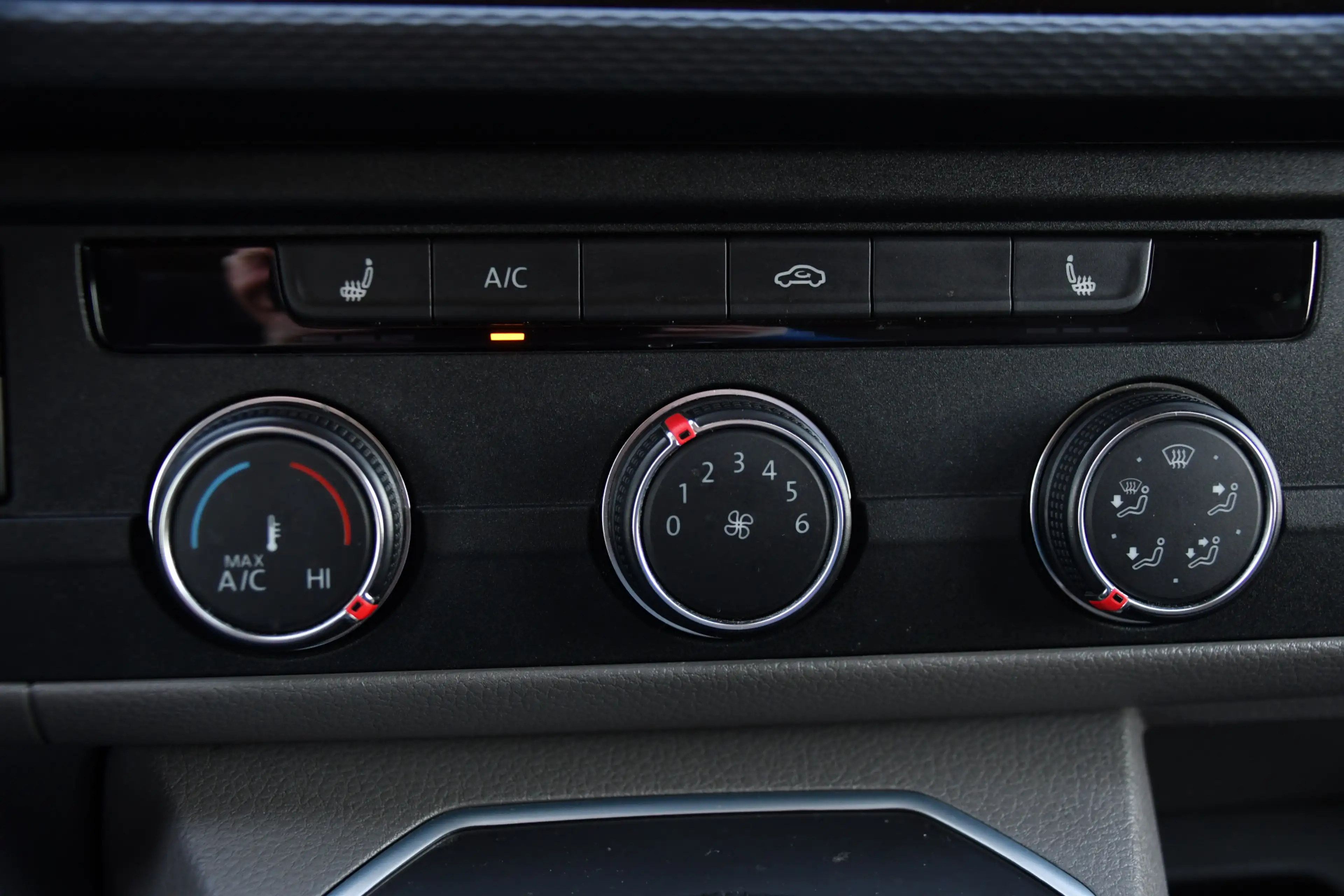 Volkswagen Transporter 2.0 TDI L2H1 32 DC Bulli 4Motion Virtual, Adaptiev — photo 20
