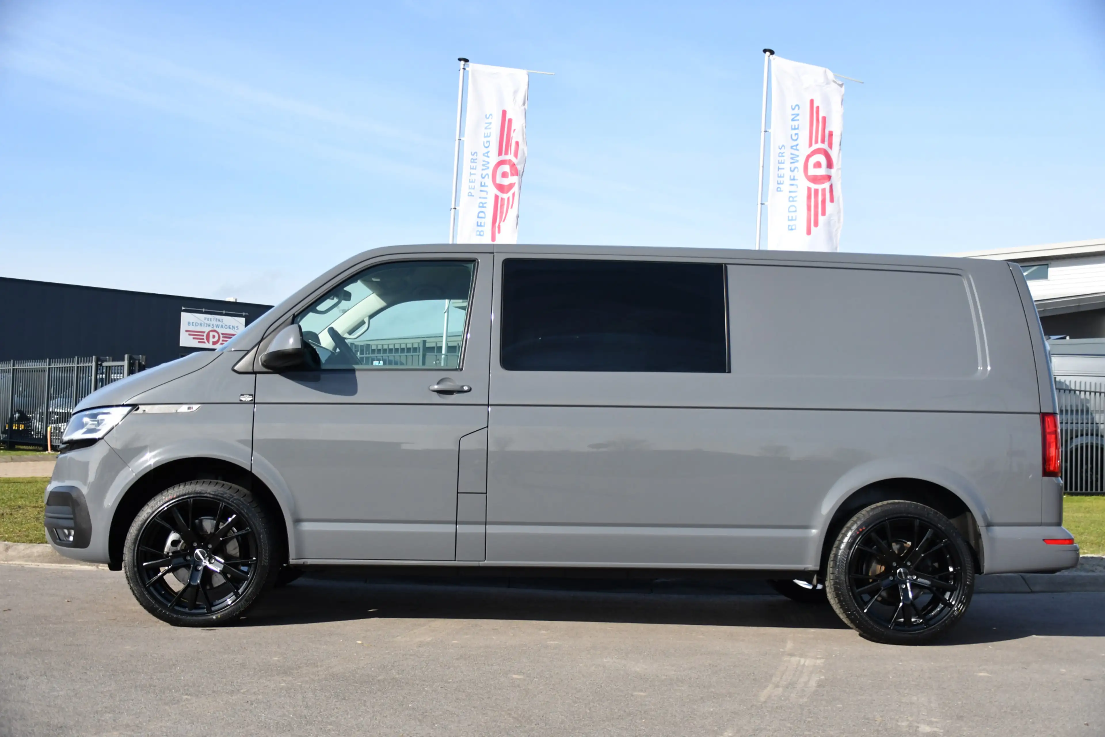 Volkswagen Transporter 2.0 TDI L2H1 32 DC Bulli 4Motion Virtual, Adaptiev — photo 7