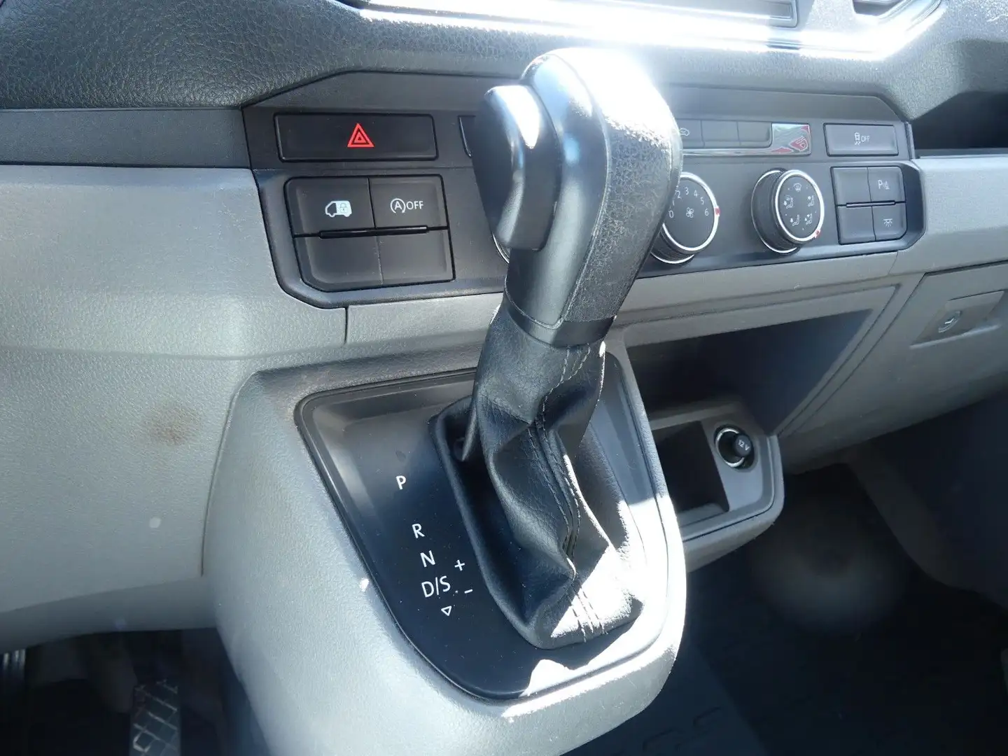 Volkswagen Crafter 35 L3H3*Automat.*Navi*PDC*Mehrwertsteuer Argent - 2