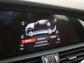 Alfa Romeo Giulia 2.0T Super | Dealer Onderhouden | Leren bekleding Grijs - thumbnail 18