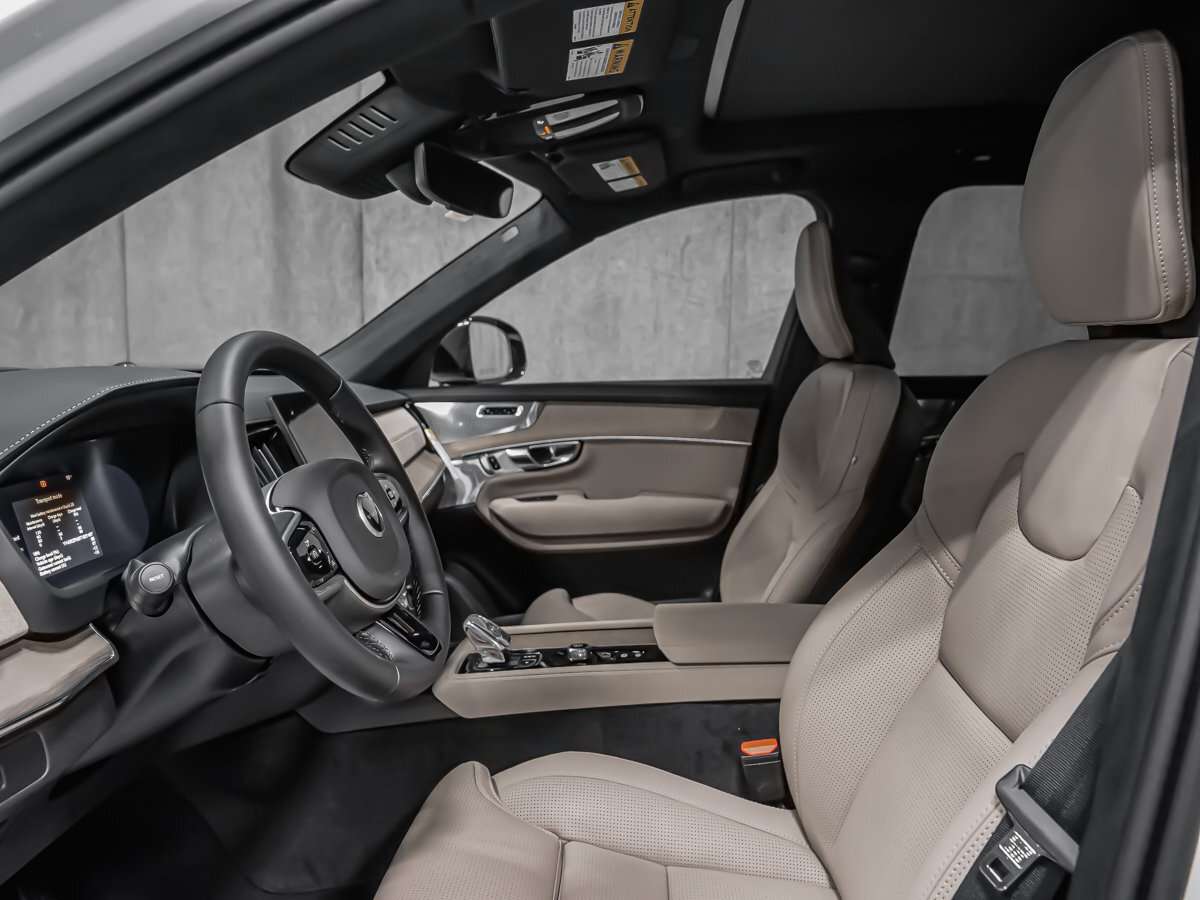 2026 Volvo XC90 Ultra 7-Seater (Dark Theme) thumb 13