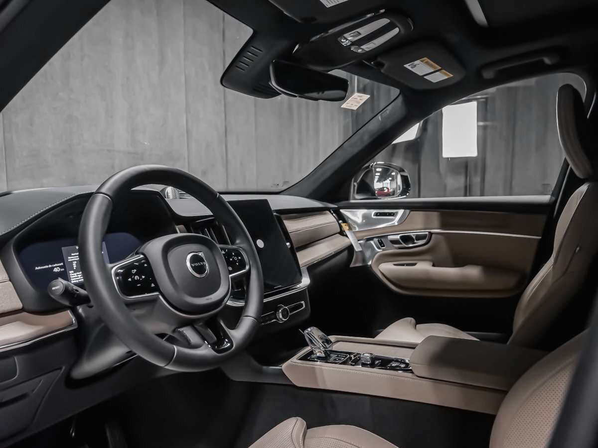 2026 Volvo XC90 Ultra 7-Seater (Dark Theme) thumb 6