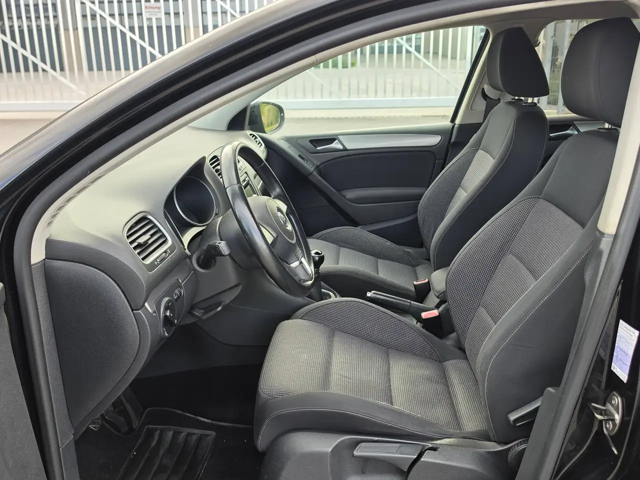 Volkswagen Golf 1.6 TDI – Bild 10