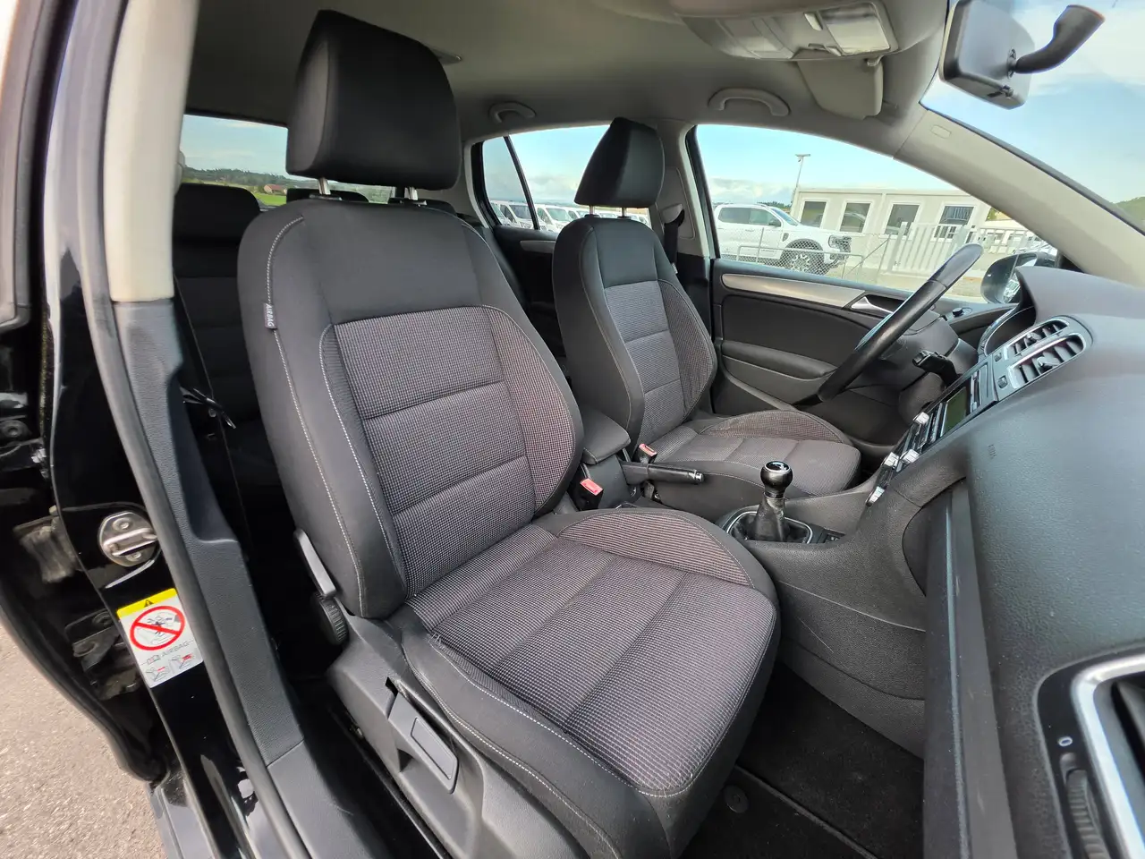 Volkswagen Golf 1.6 TDI – Bild 12