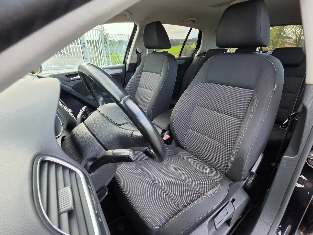 Volkswagen Golf 1.6 TDI – Bild 9