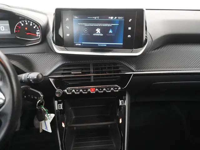 Peugeot 208 view 10
