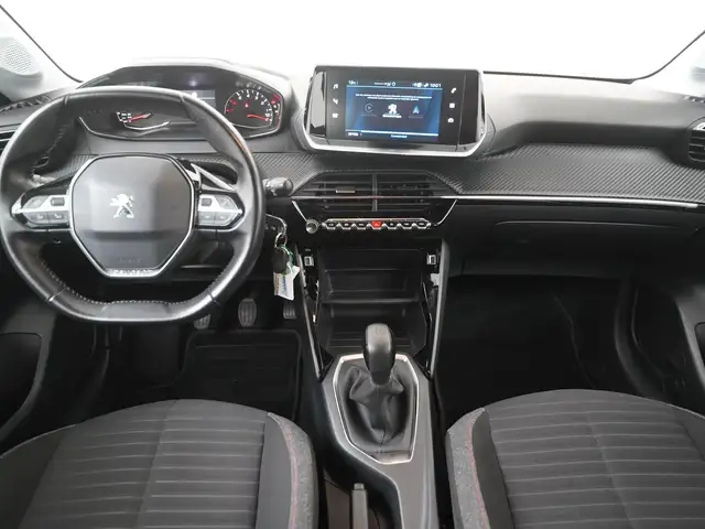 Peugeot 208 view 5