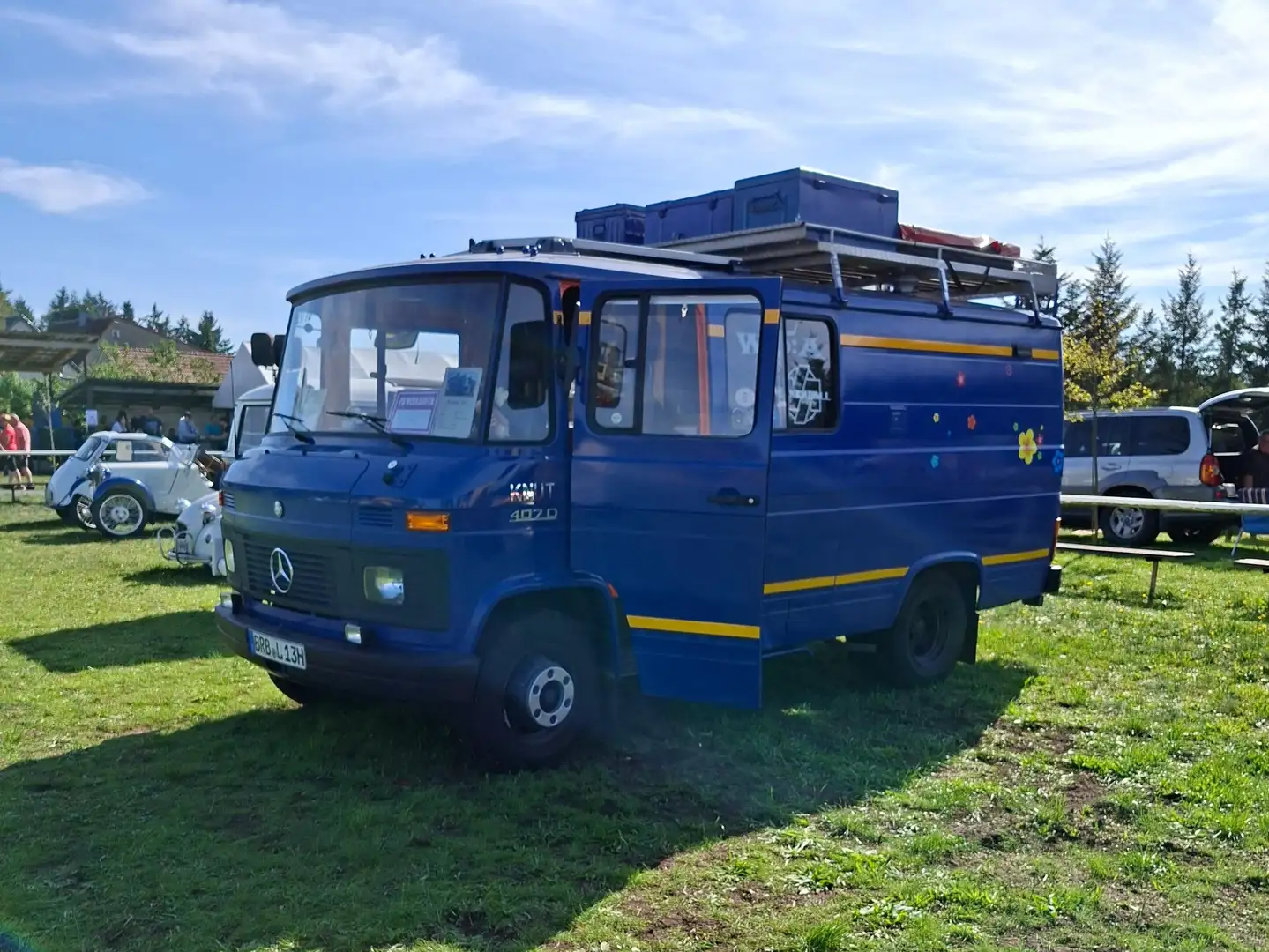Mercedes-Benz T2 407 D Blauw - 1