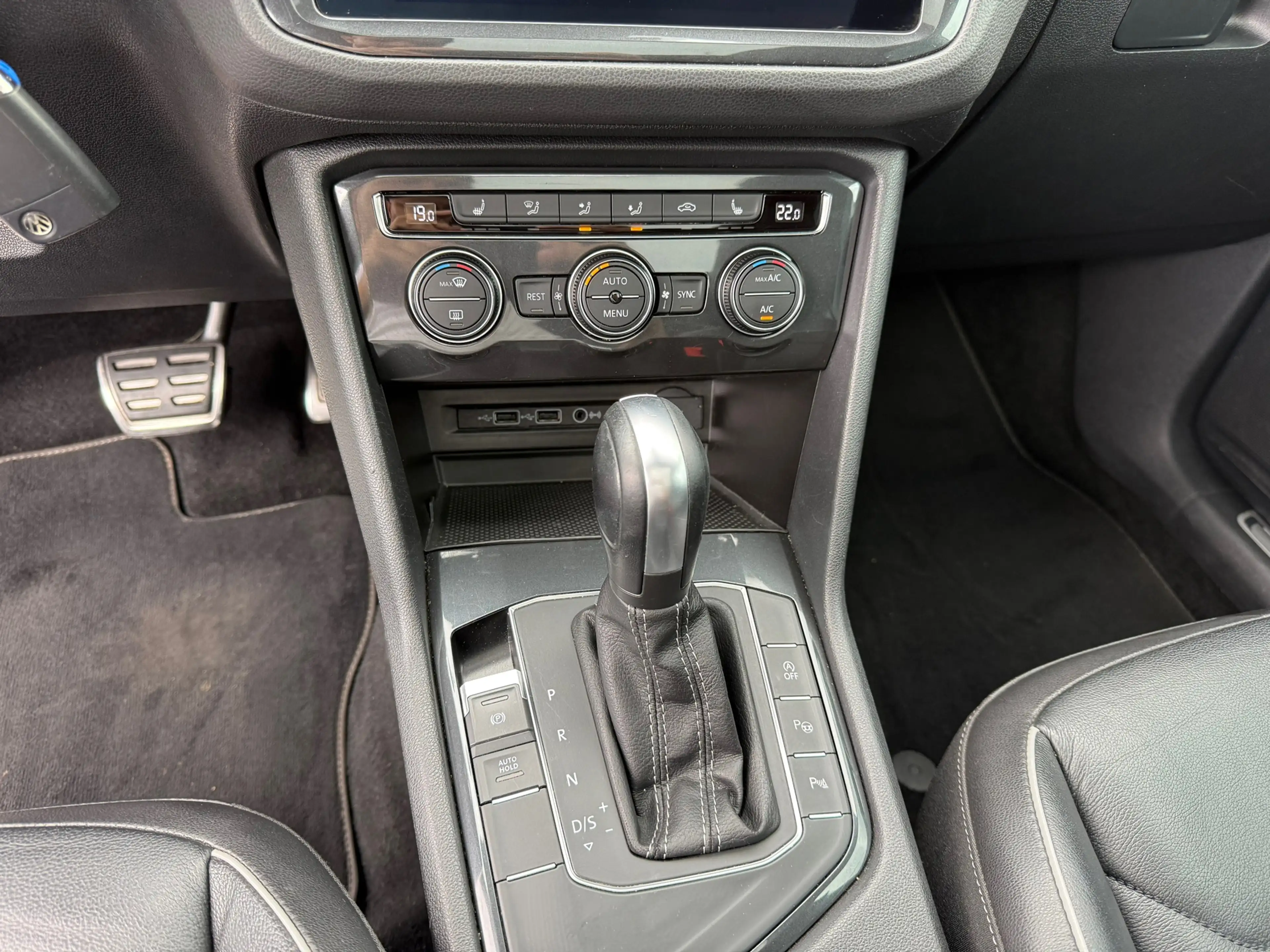 Volkswagen Tiguan 1.5 TSI ACT Highline Business R — photo 10