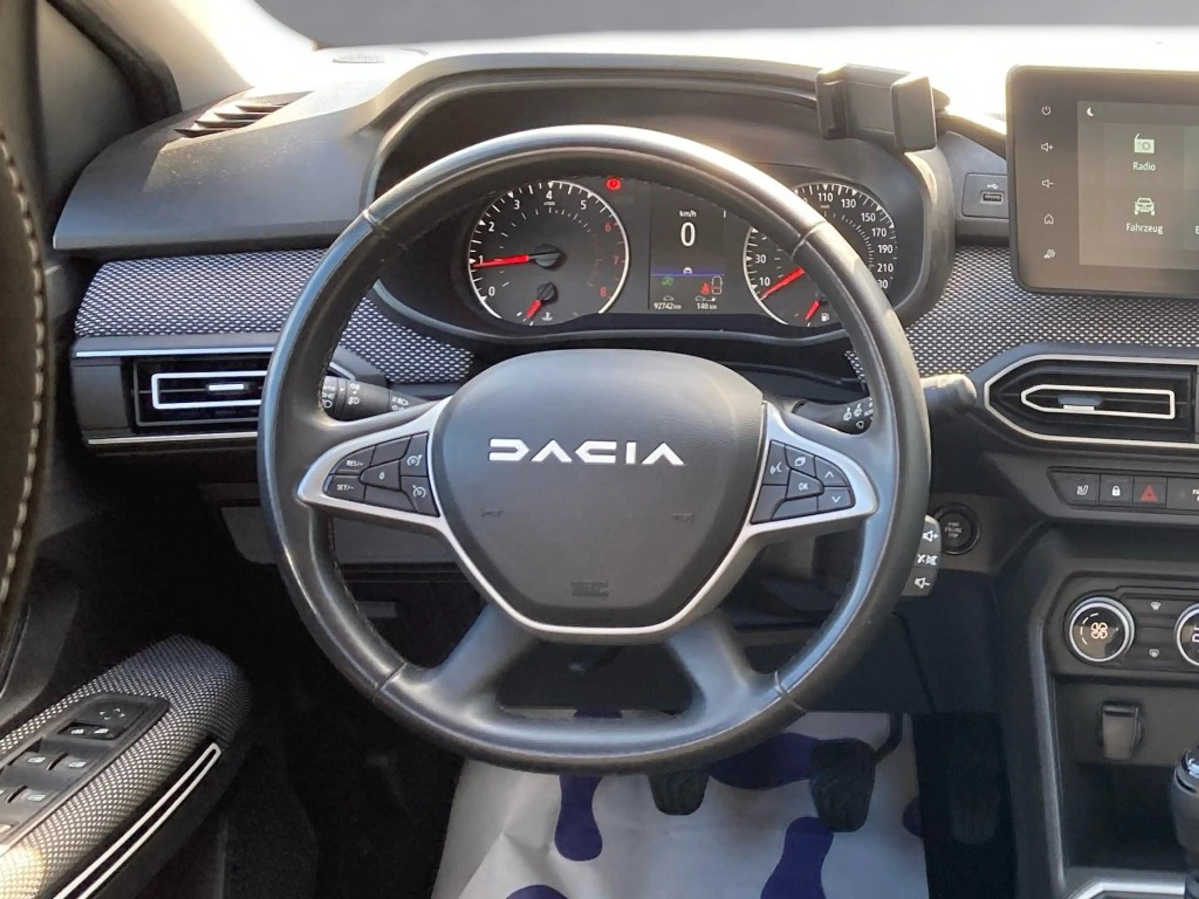 Dacia Jogger Extreme TCe 1 — photo 10