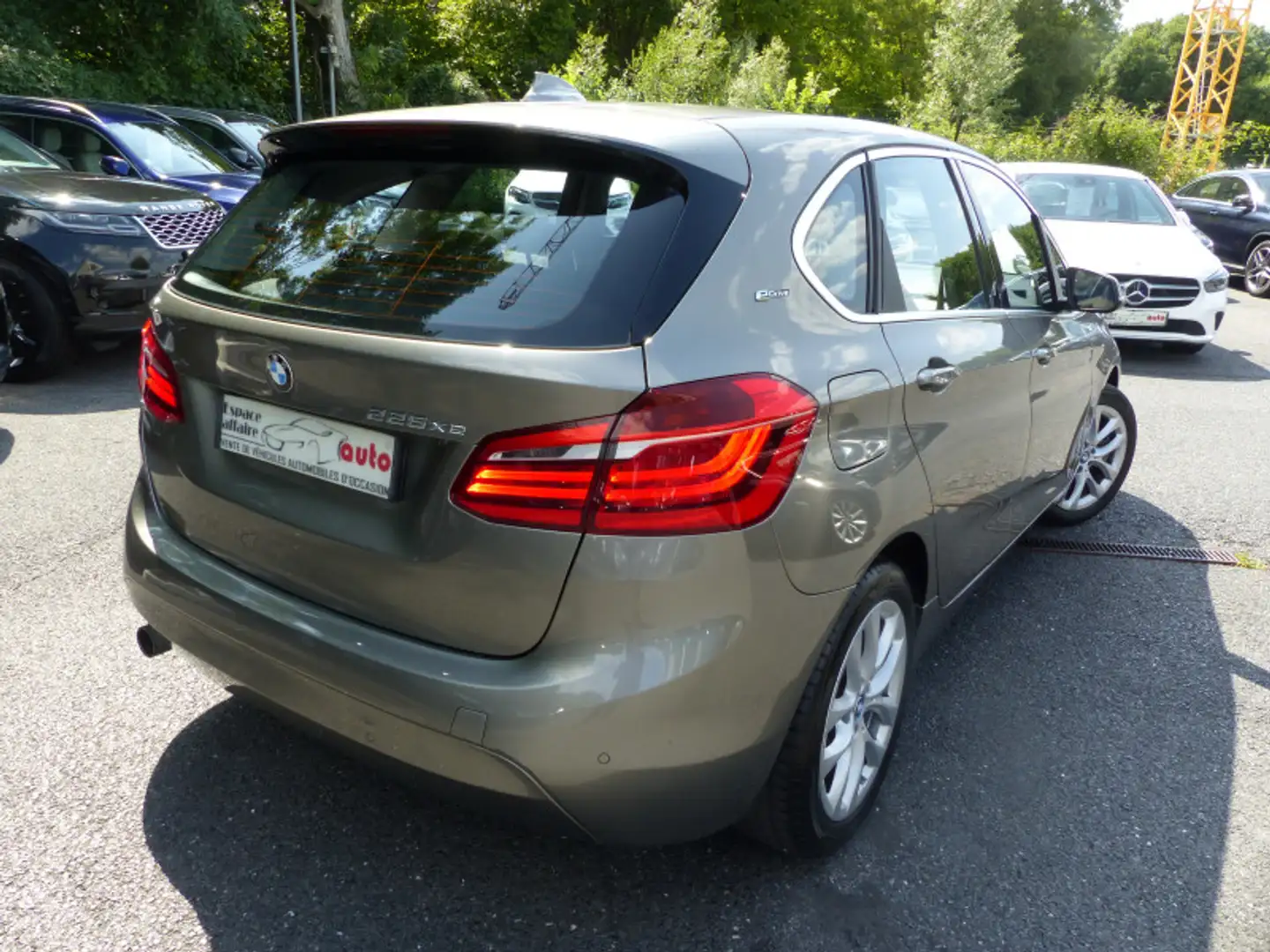 BMW 225 (F45) 225XEA 224CH BUSINESS DESIGN Beige - 2