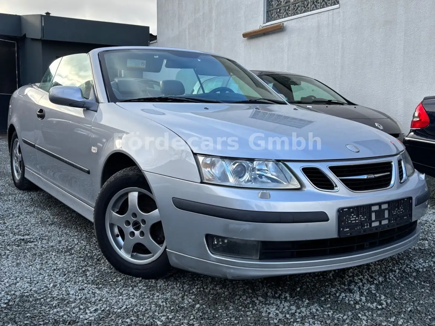 Saab 9-3 Cabriolet 1.8 T Vector*Xenon *Navi*AHK* Silber - 1