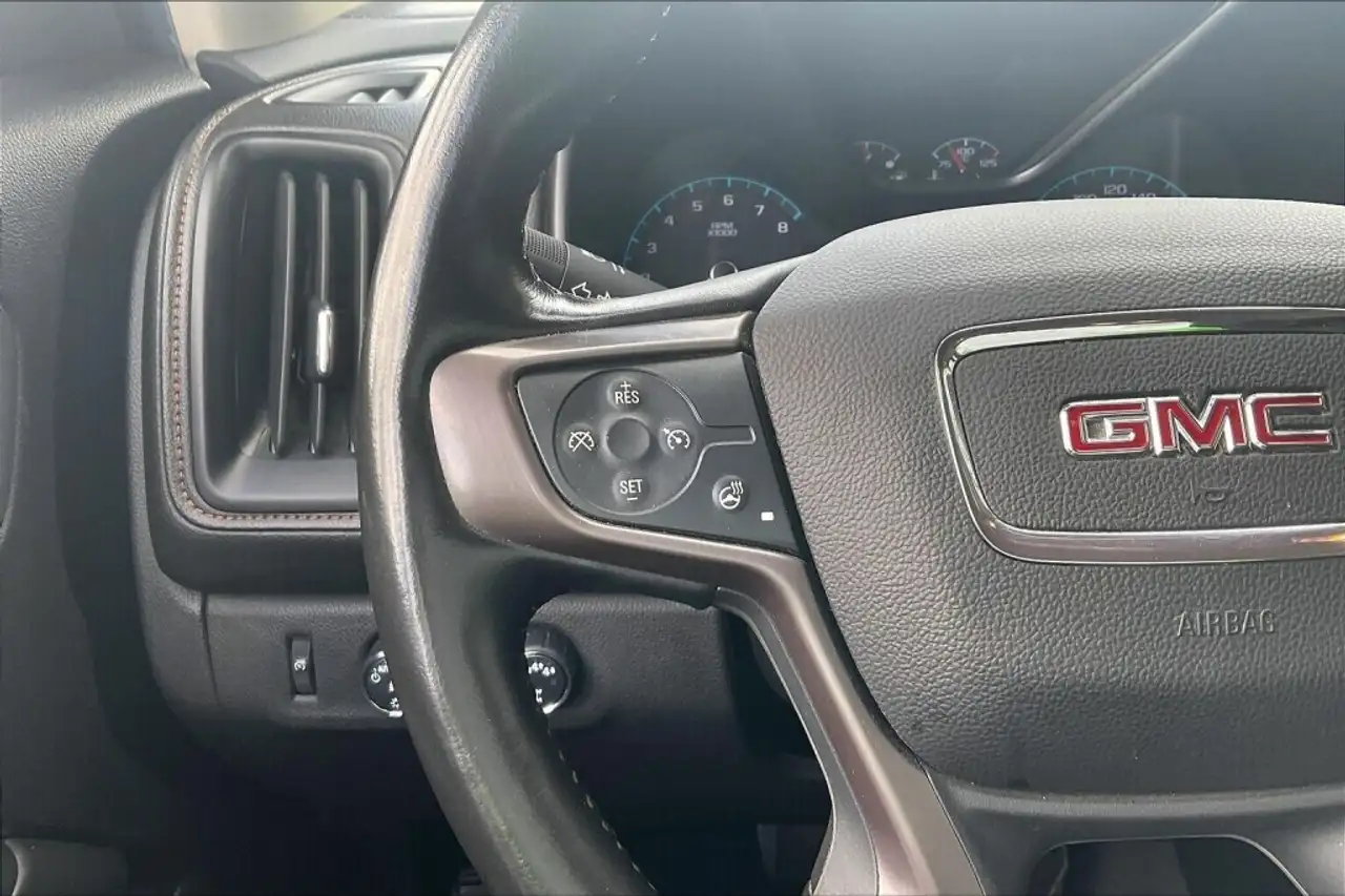 GMC Canyon снимка GMC Canyon
