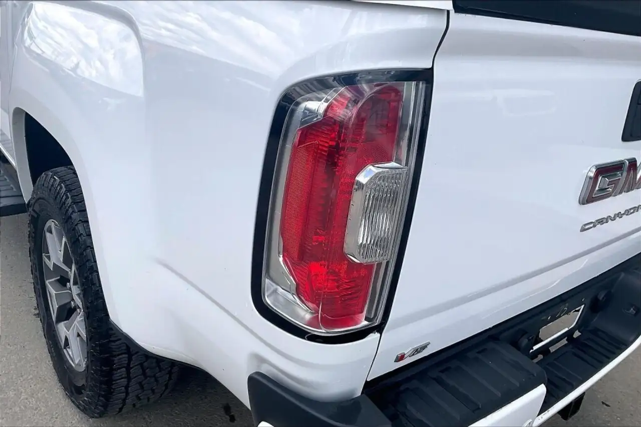 GMC Canyon снимка GMC Canyon