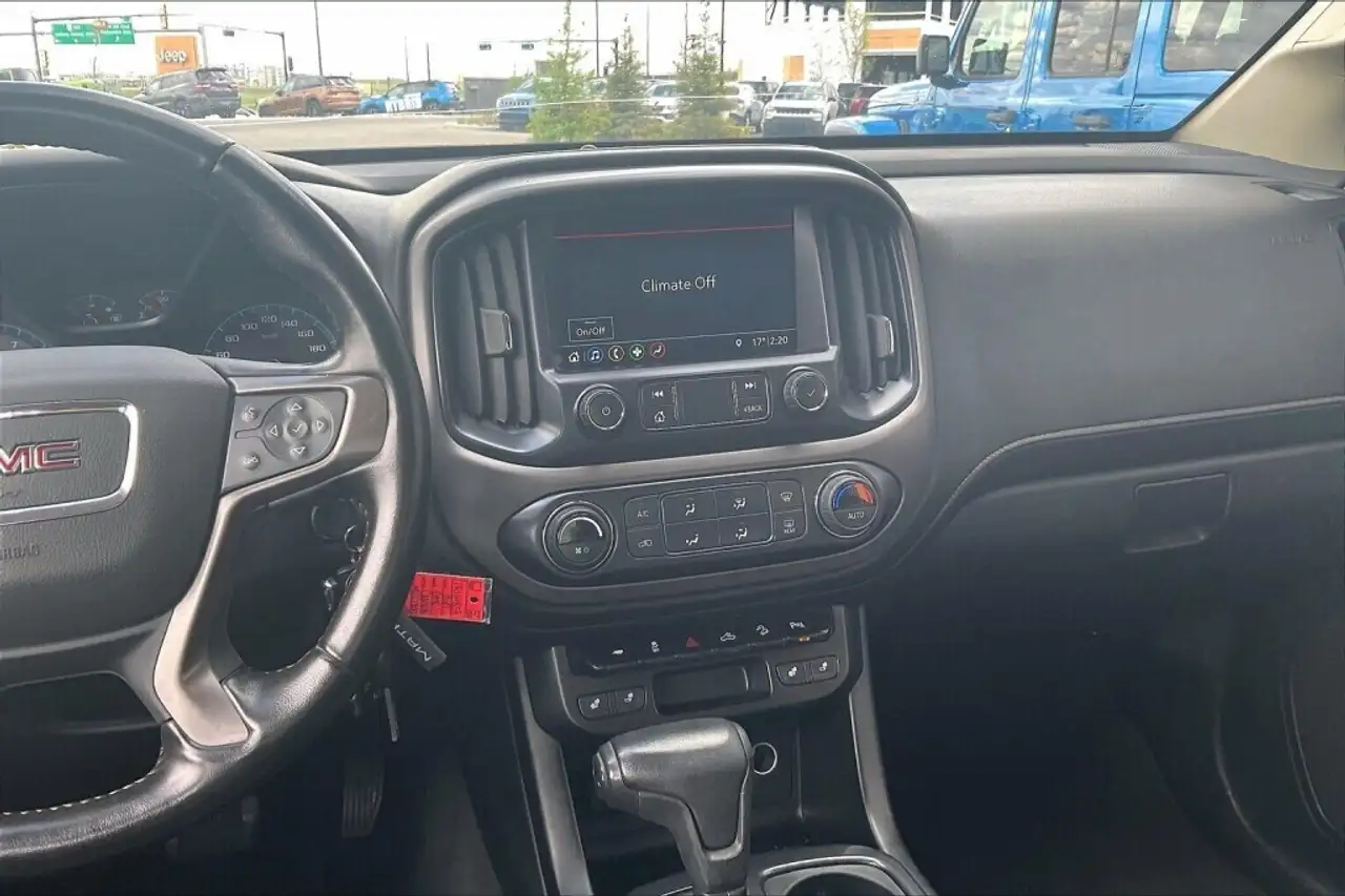 GMC Canyon снимка GMC Canyon