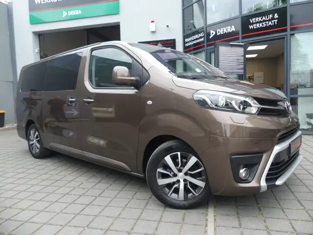 Toyota Proace Verso L2 Executive STAND./NAVI/LEDER/LED/AHK