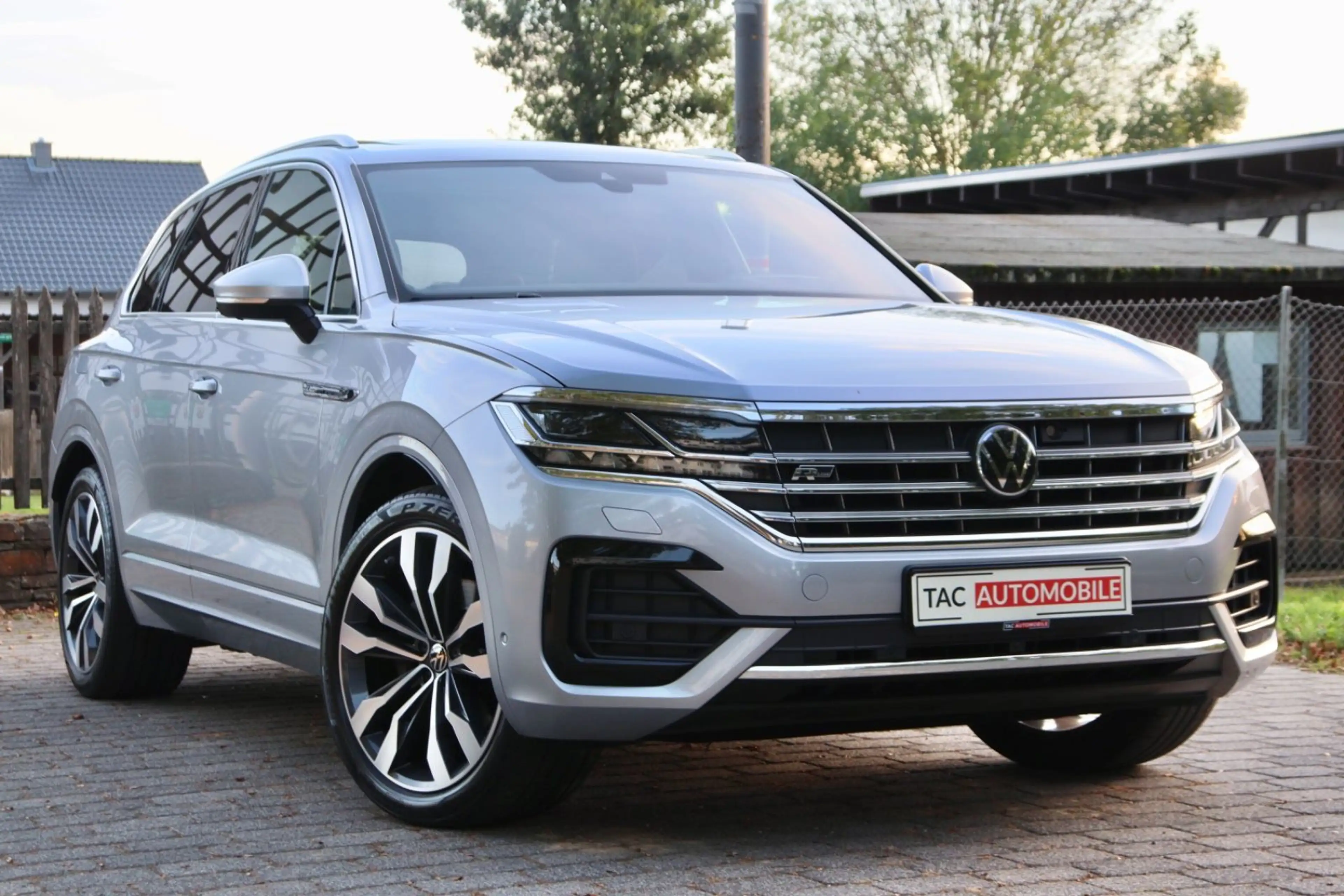 Volkswagen Touareg 2x R-Line 4MO MATRX*LUFT*PANO*AHK*VOLL!* — photo 12